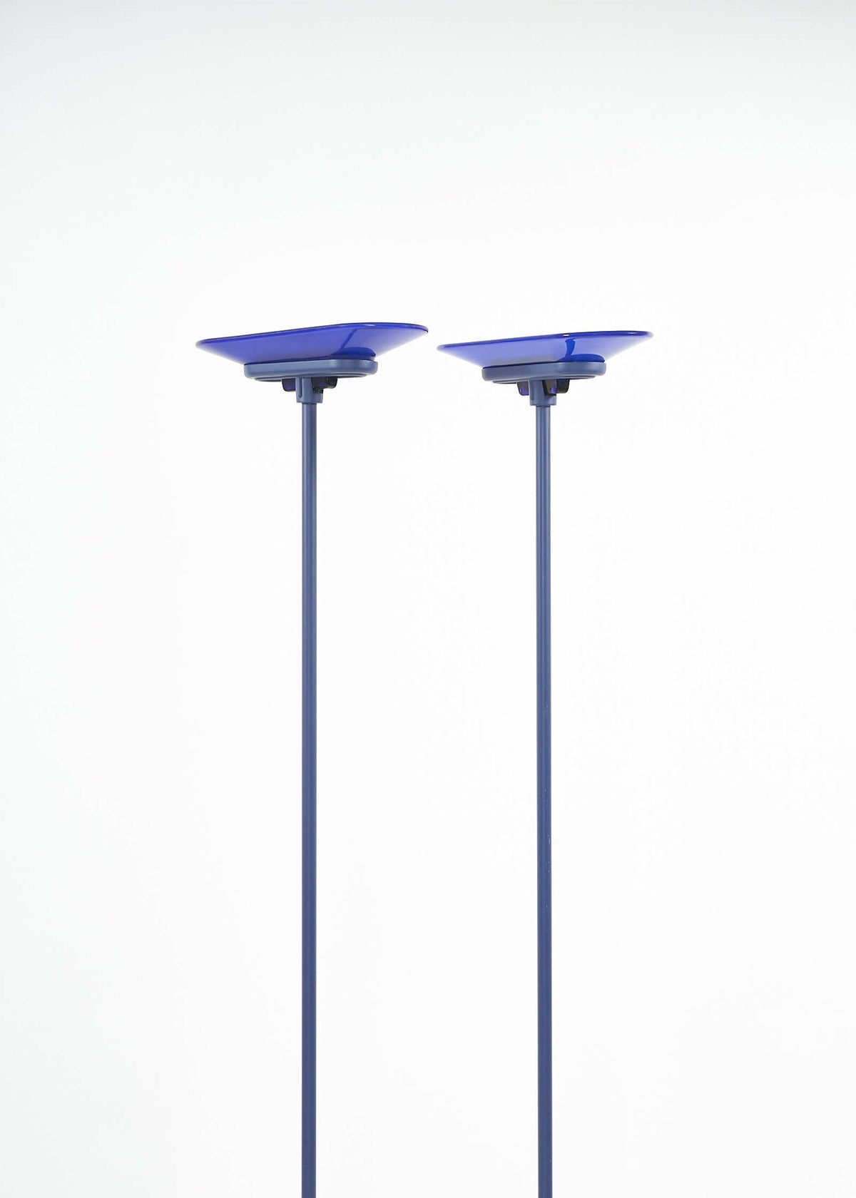 JILL-A380-Lamp-Perry-King-Arteluce-FullRoom1299 1