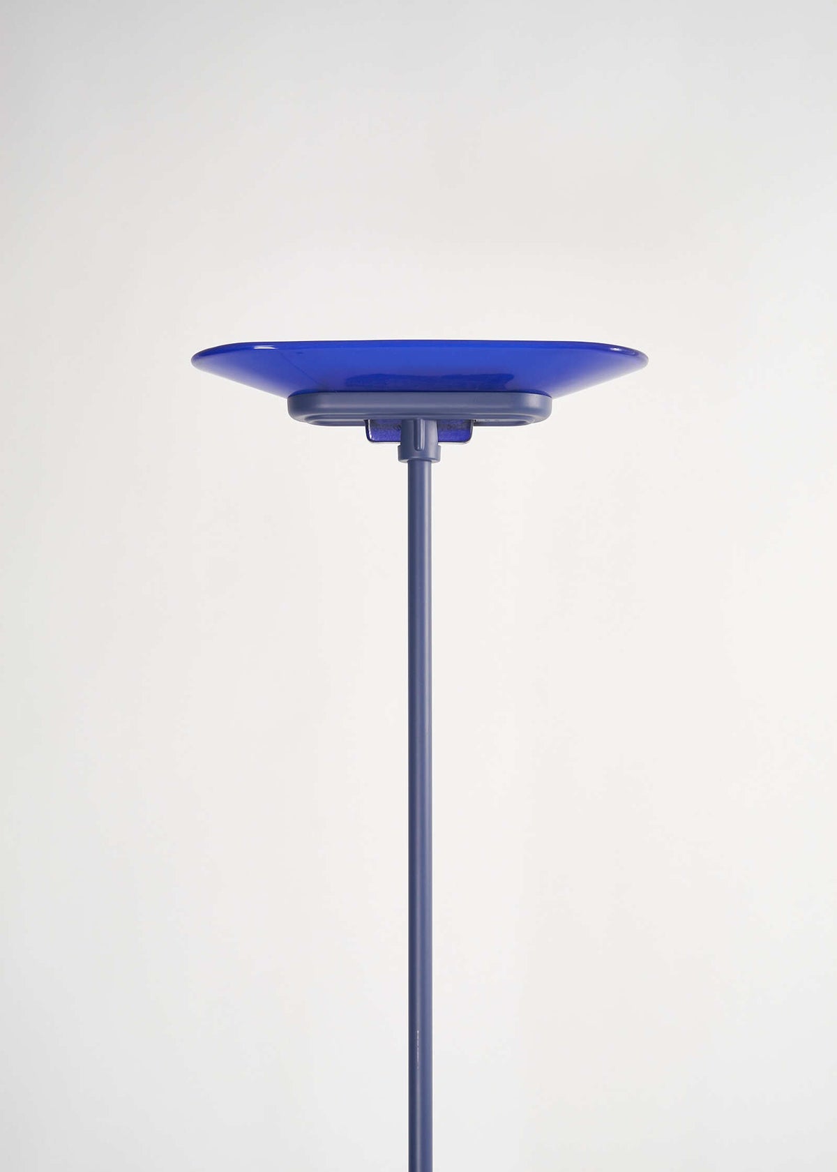 JILL-Floor-PerryKing-SantiagoMiranda-FullRoom-lighting4115