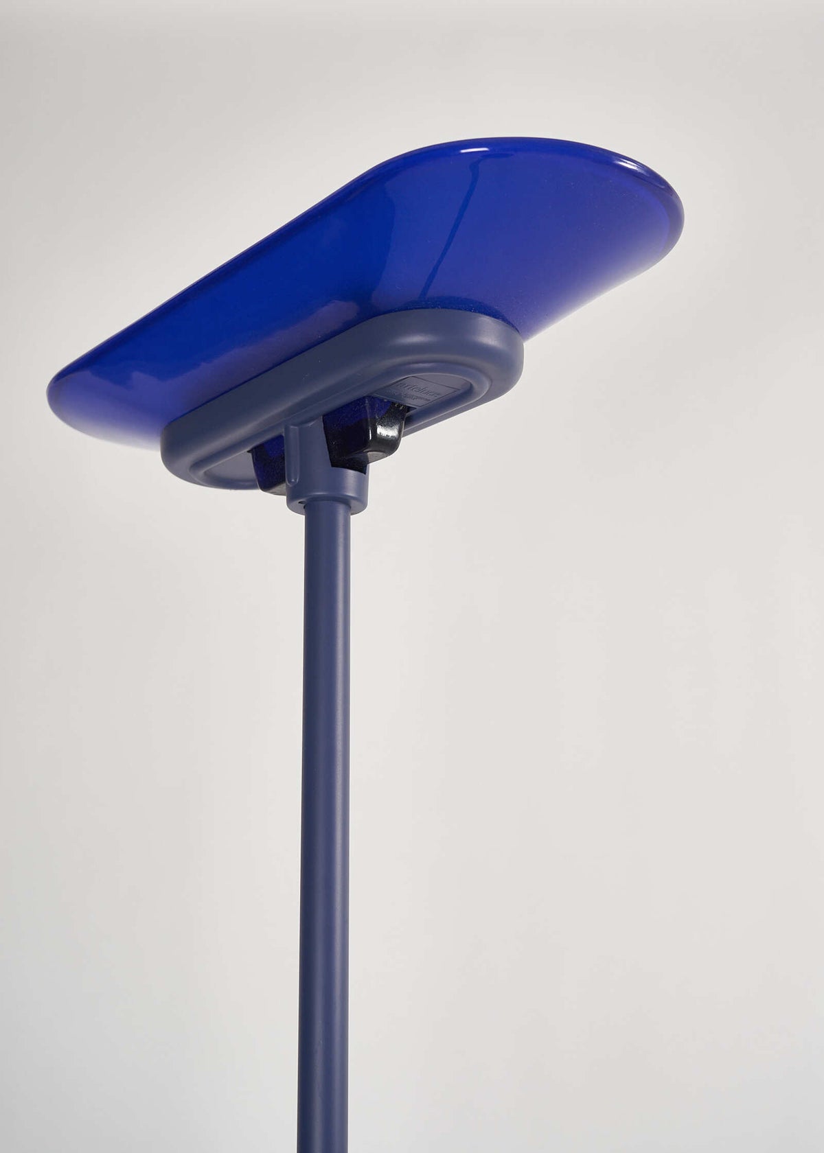 JILL-Floor-PerryKing-SantiagoMiranda-FullRoom-lighting4122