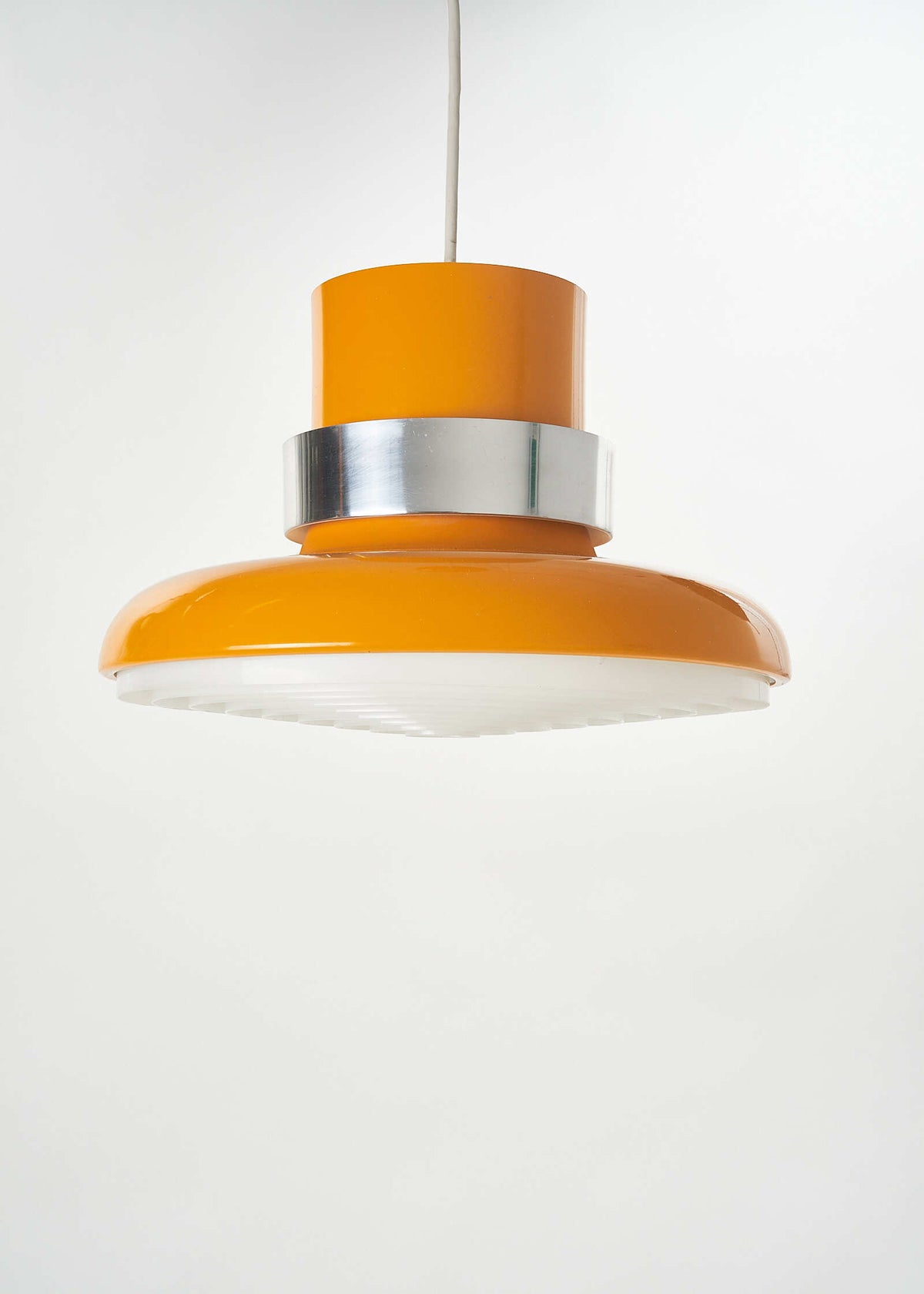 Lightolier-Yellow-Pendant-Lamp-1960s-FullRoom1122