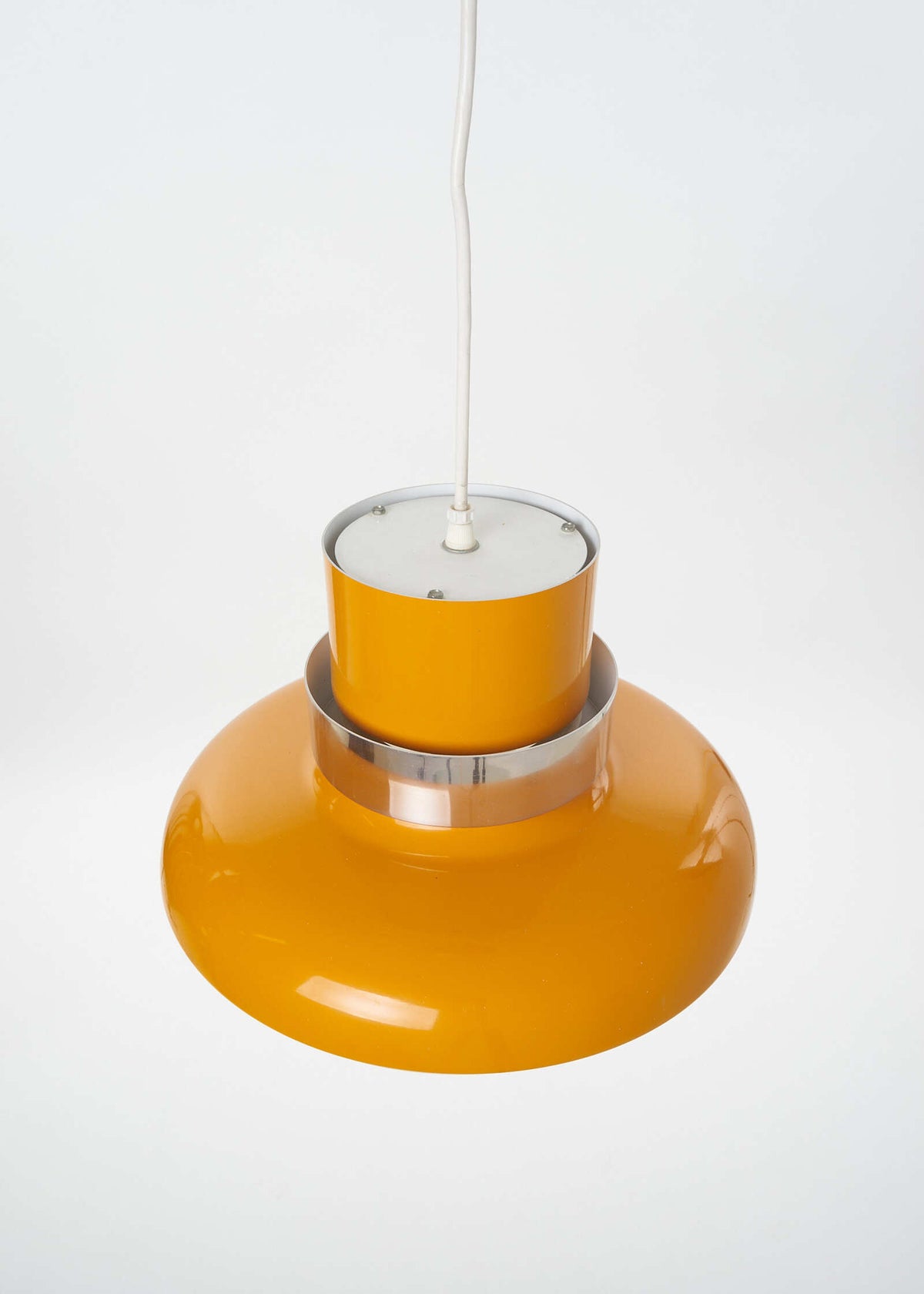 Lightolier-Yellow-Pendant-Lamp-1960s-FullRoom1135