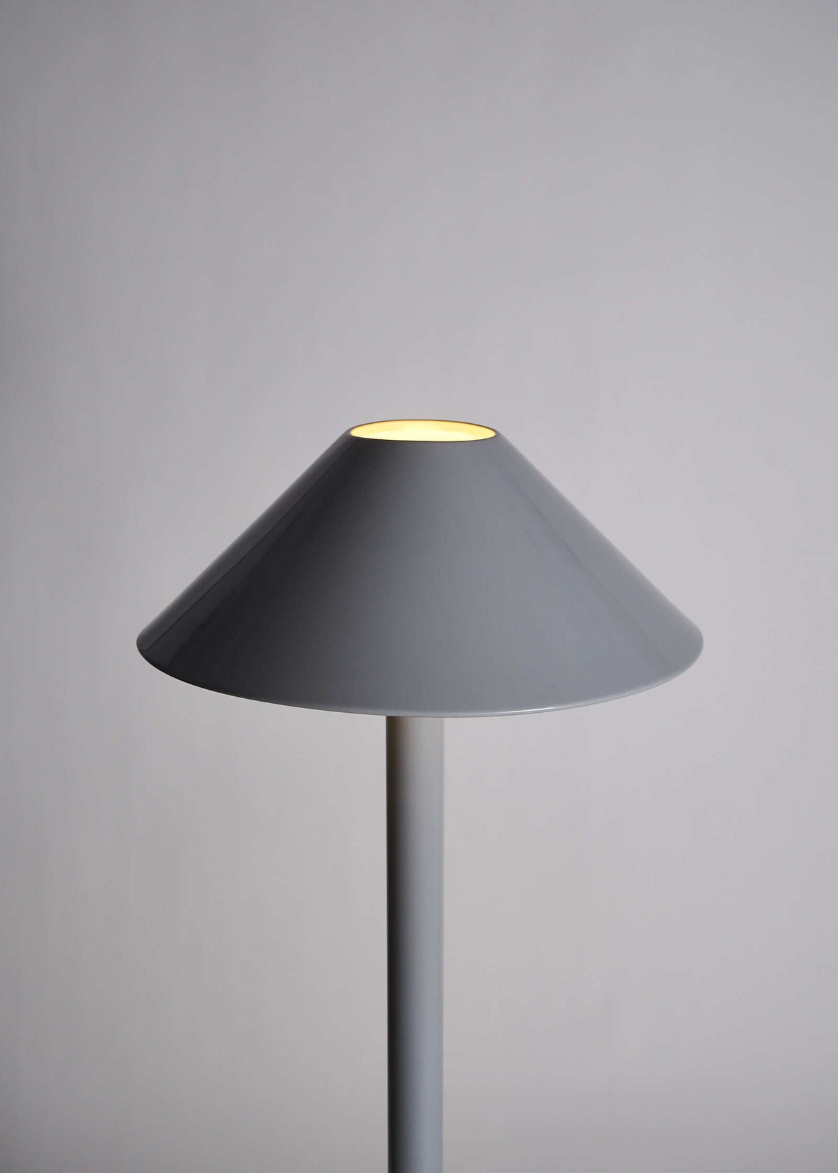 Trapeze-floorlamp-Sverige-vintage-lighting-FullRoom0257