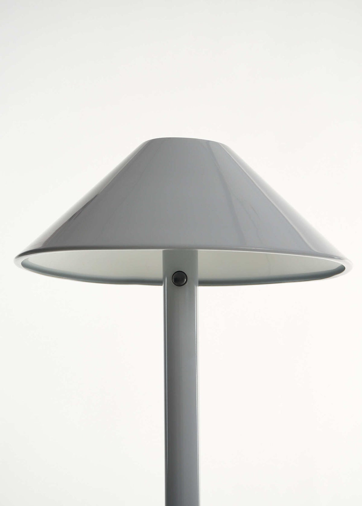Trapeze-floorlamp-Sverige-vintage-lighting-FullRoom0530