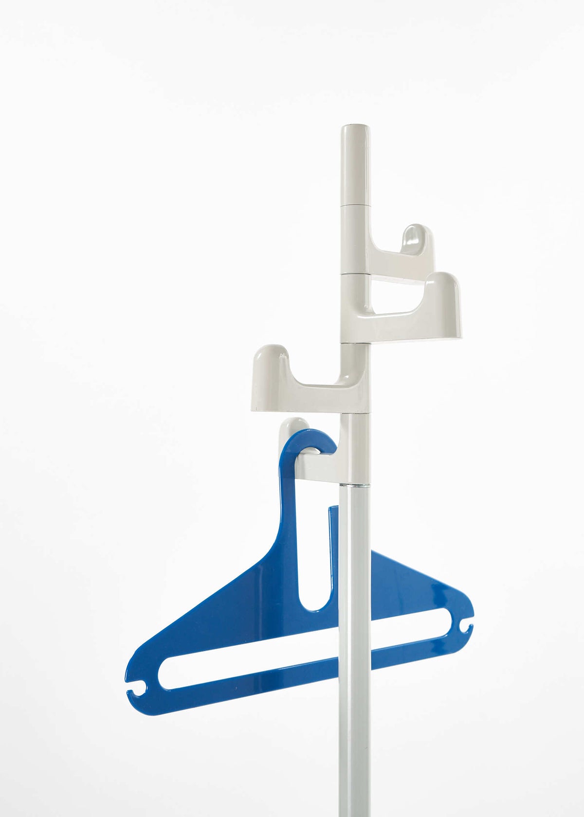 GEDY-makio-hasuike-coatststand-fullroom0319