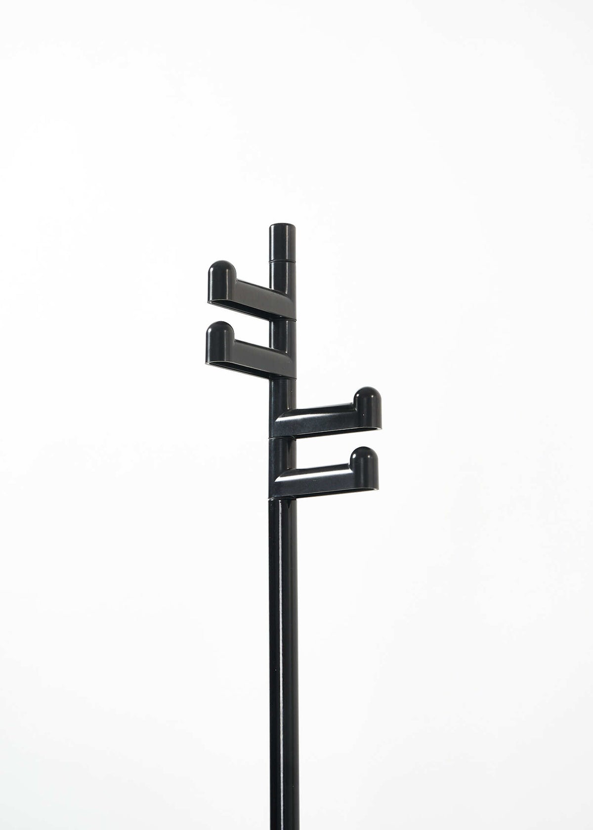 METALPLASTICA-coatstand-vintage-spaceage-fullroom0279