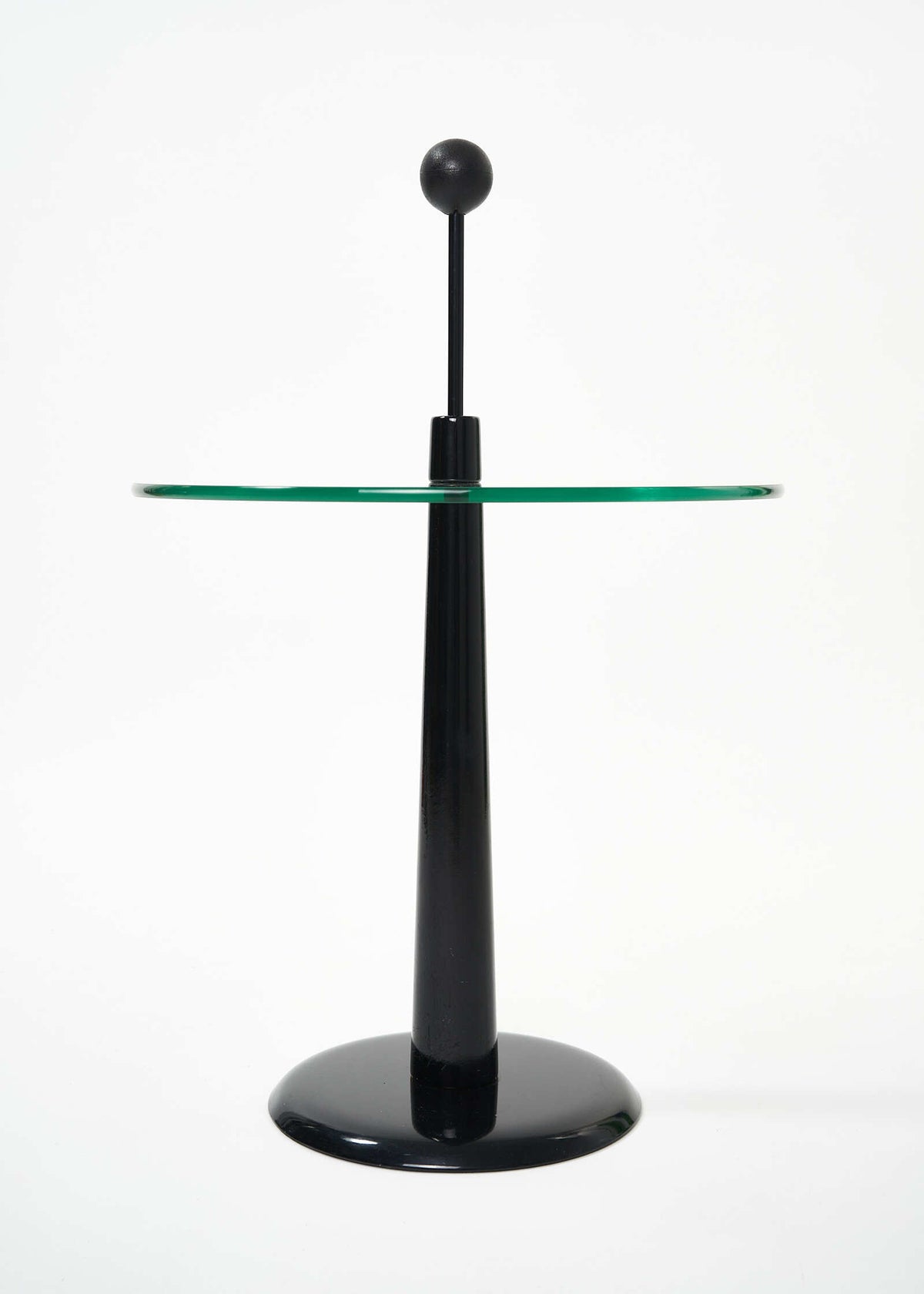 MEMPHIS-sidetable-italiandesign-fullroom3300