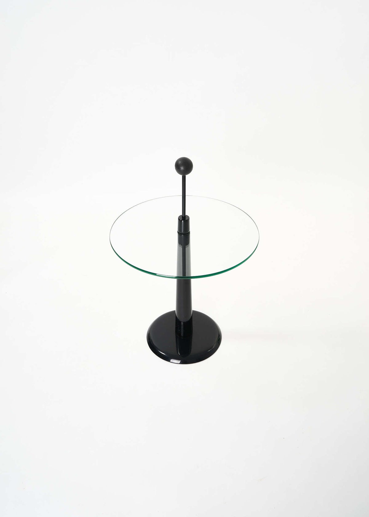 MEMPHIS-sidetable-italiandesign-fullroom3305
