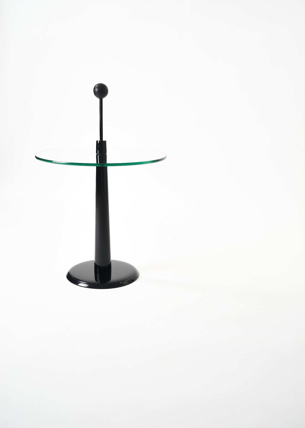 MEMPHIS-sidetable-italiandesign-fullroom3323