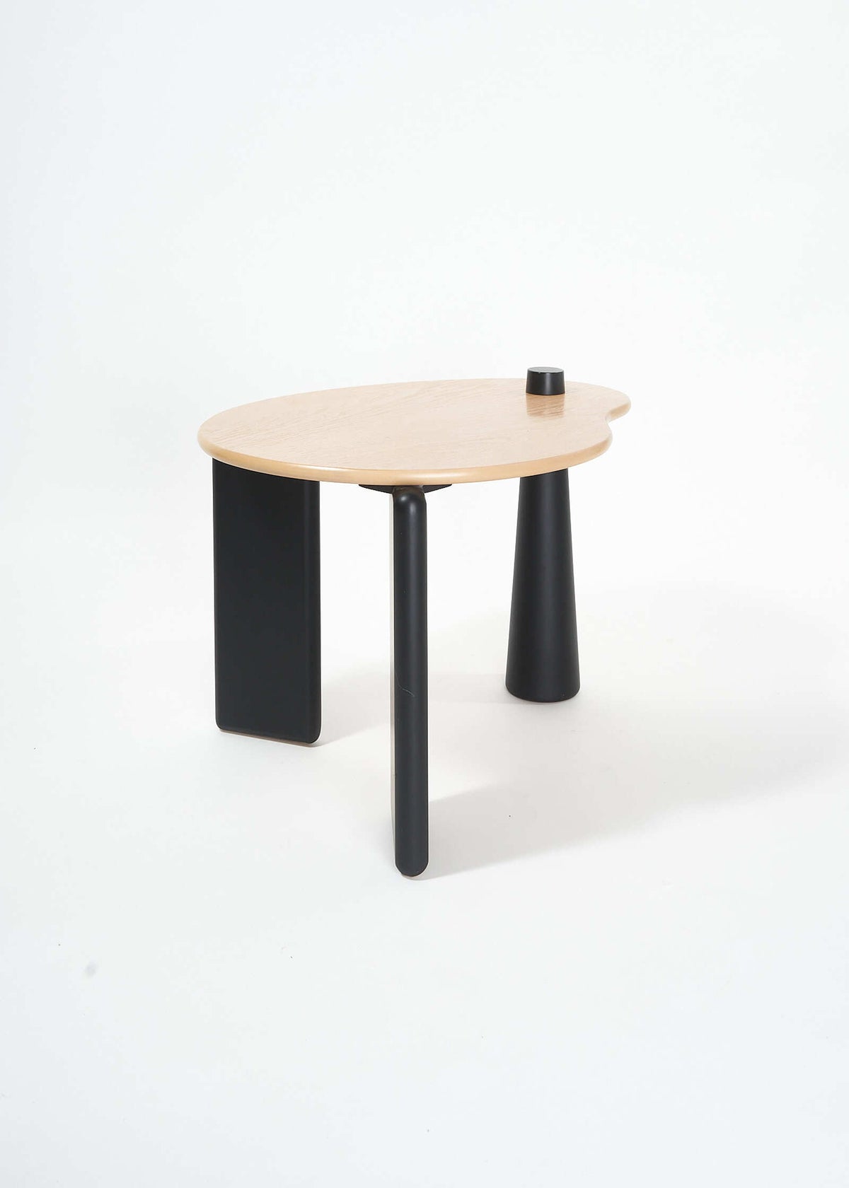 Bean_SideTable_Laurier_FullRoom-1097
