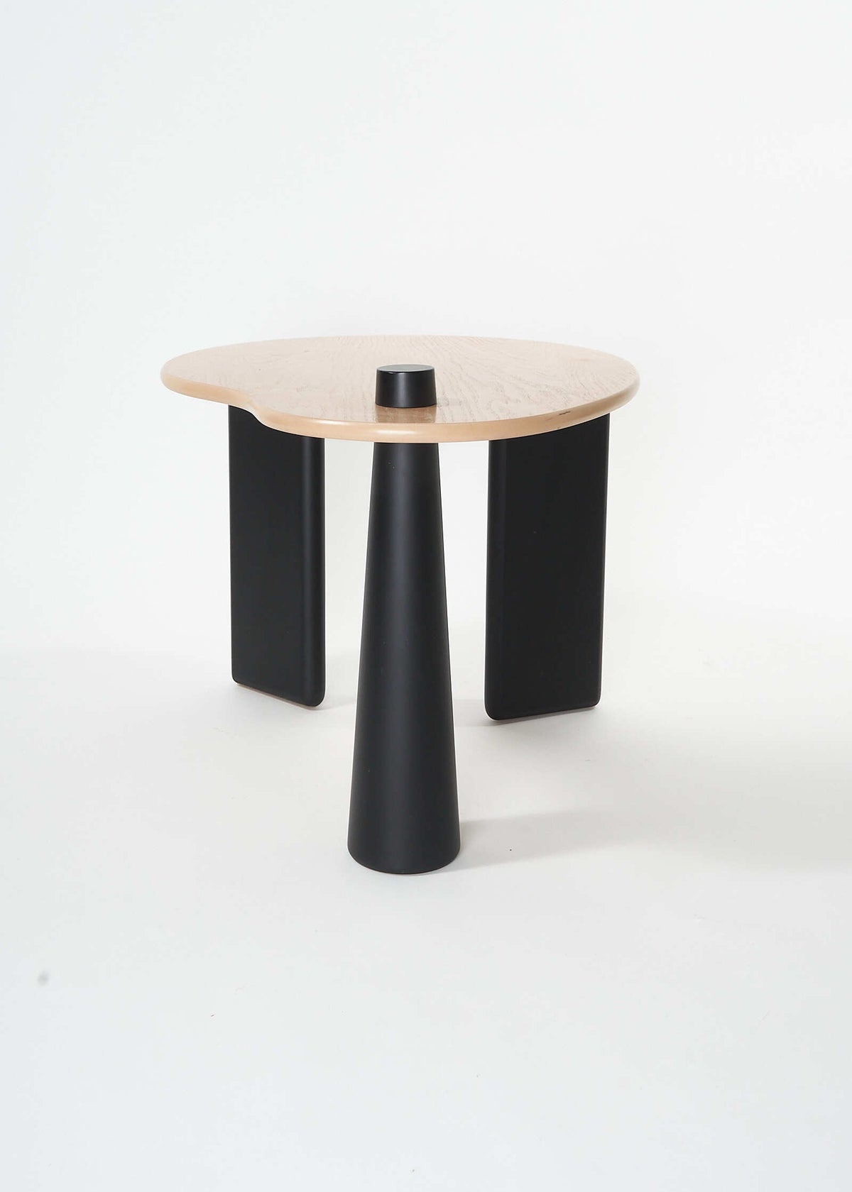 Bean_SideTable_Laurier_FullRoom-1110