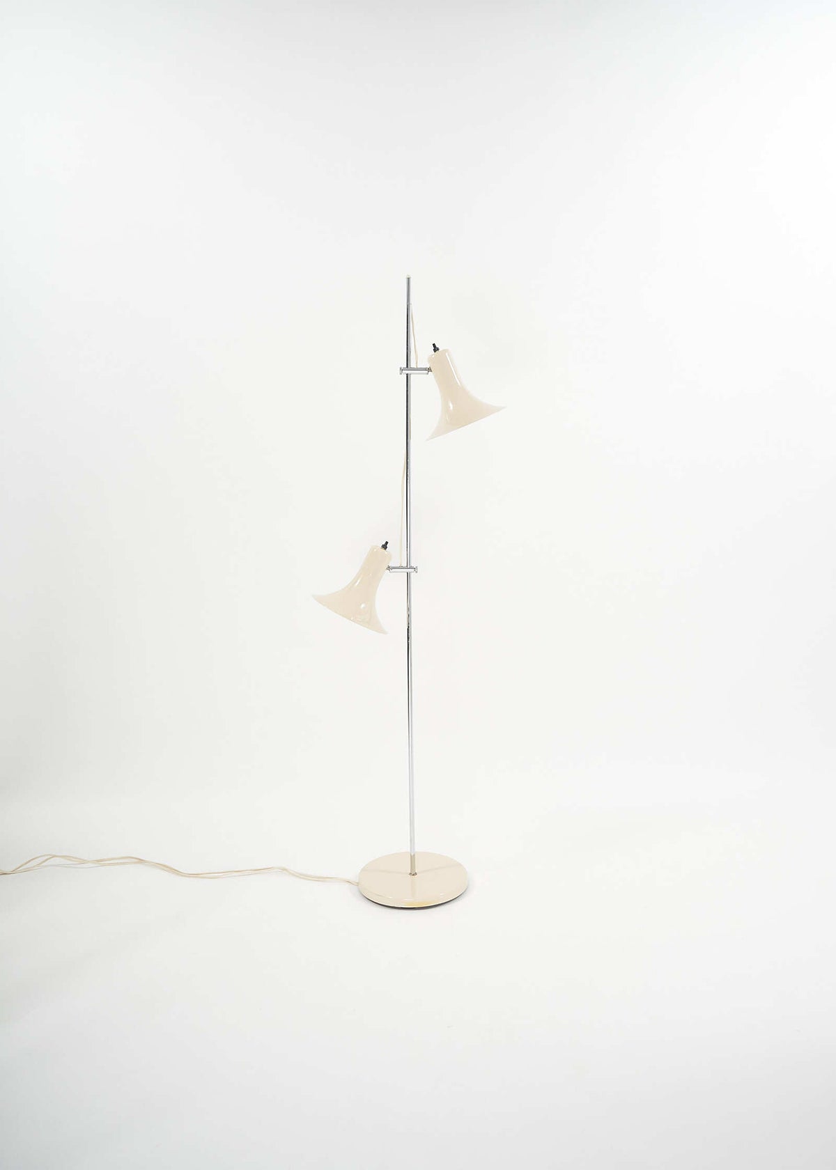 Lyskaer_TulipLamp_fullroom0888 1