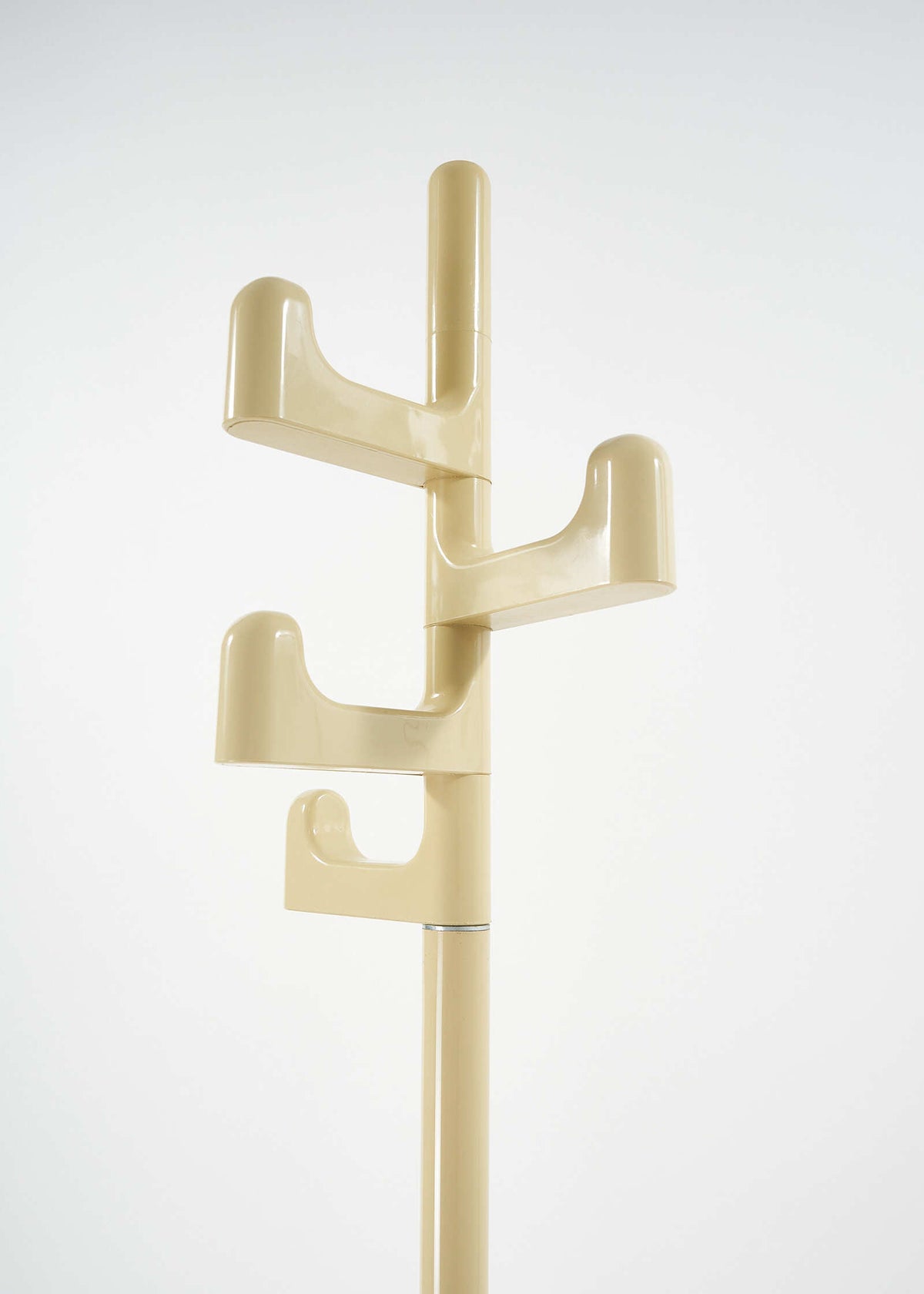 Gedy-Coatstand-Makio-Hasuike-FullRoom2480