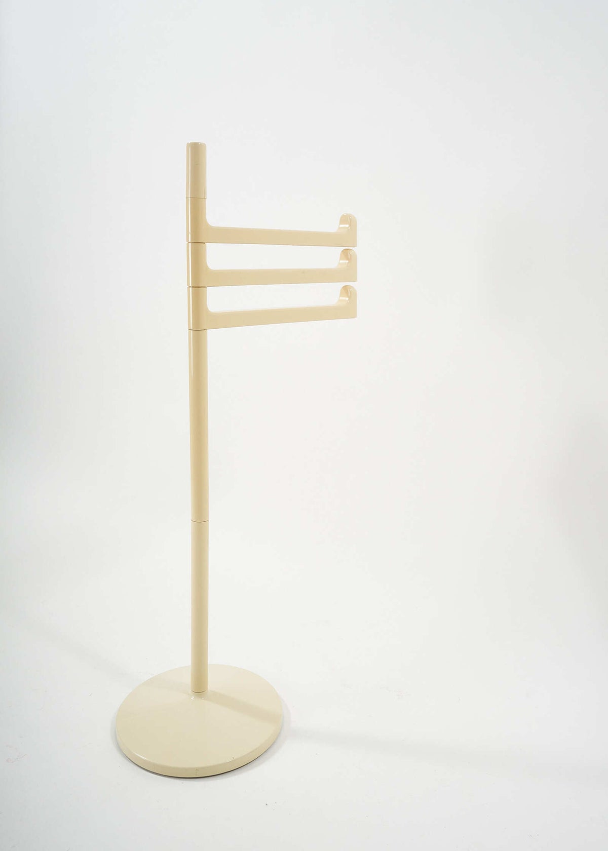 Gedy-Coatstand-Makio-Hasuike-FullRoom2490