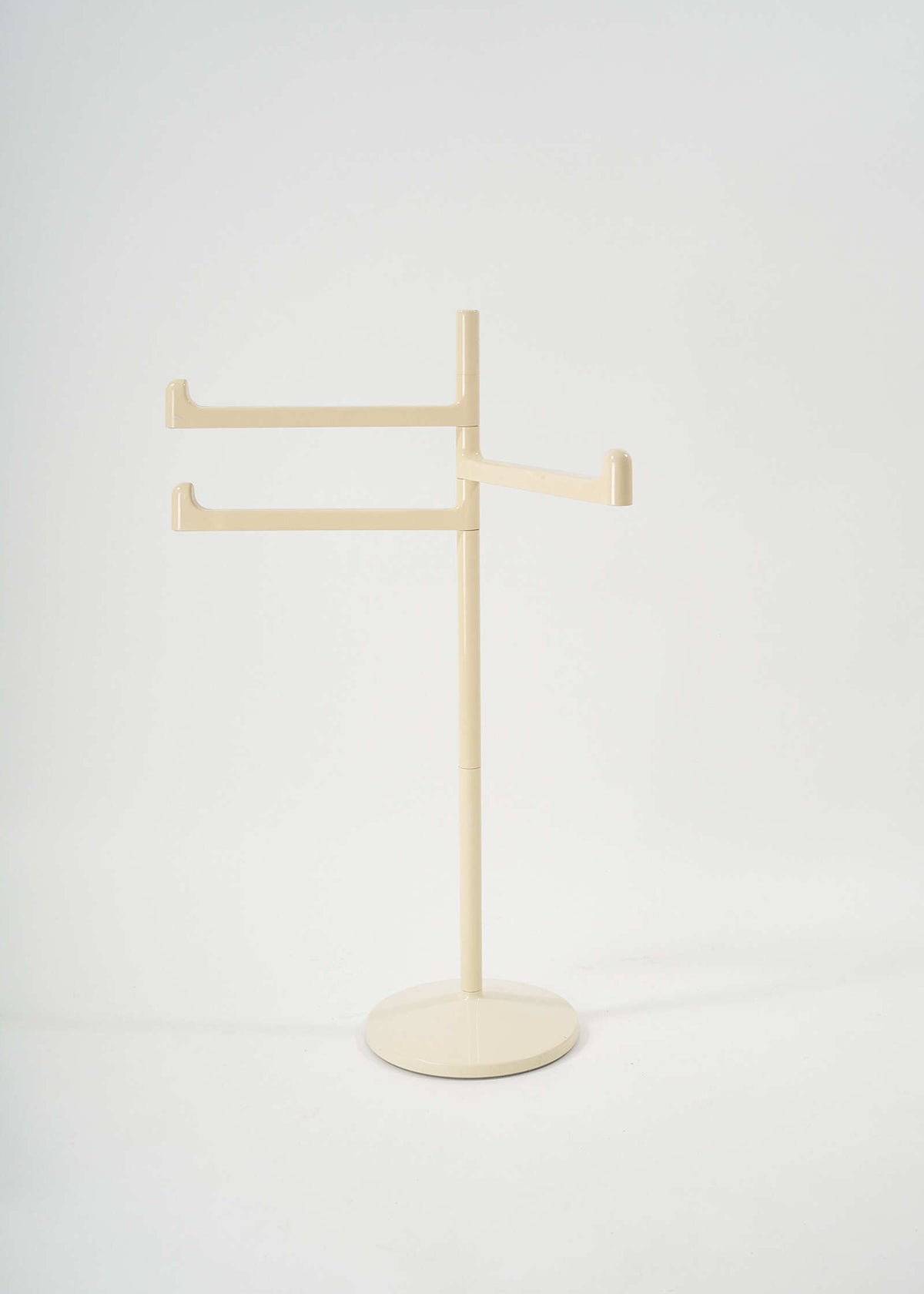 Gedy-Coatstand-Makio-Hasuike-FullRoom2503