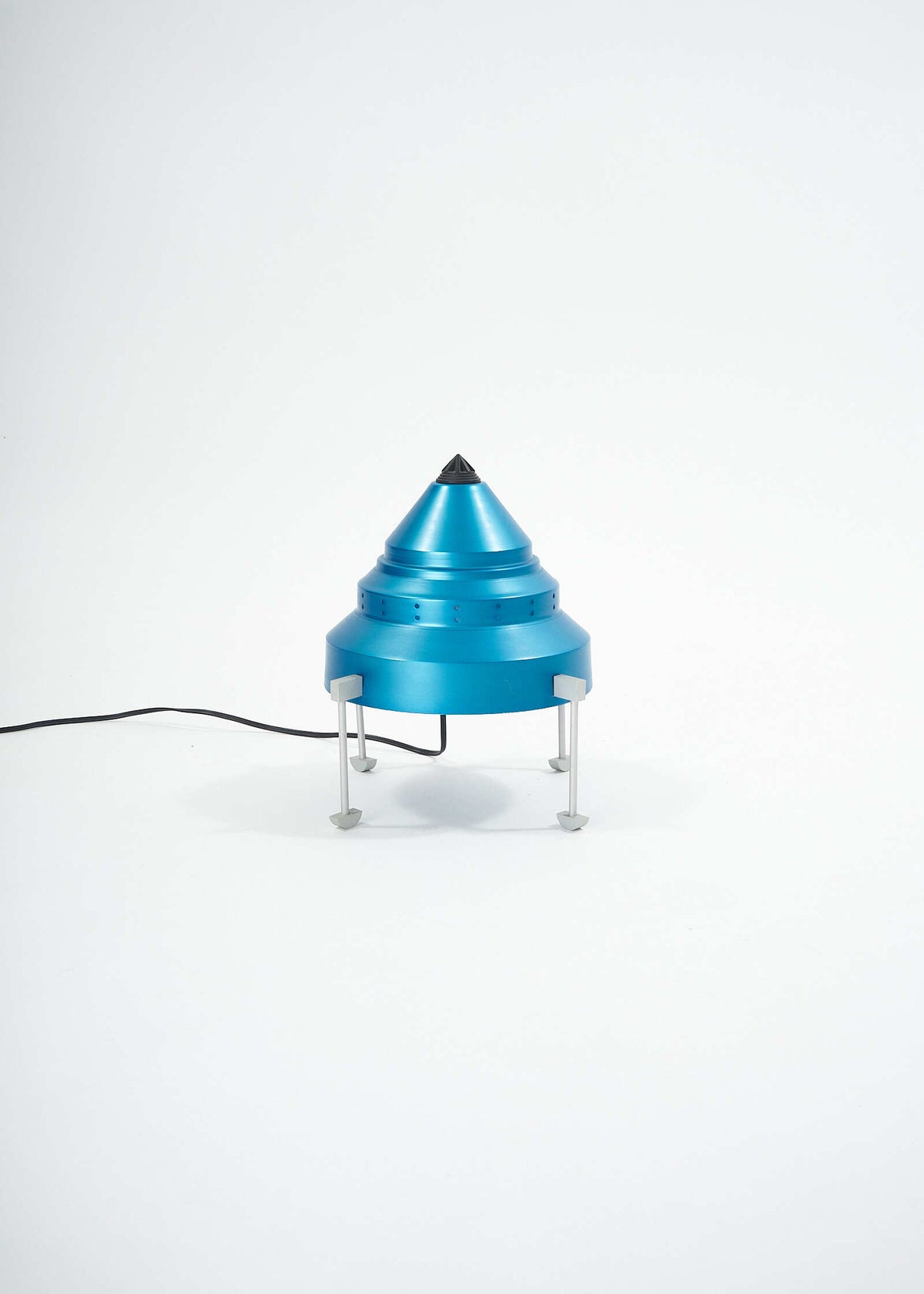 Zenith-Lamp-Meteore-Design-FullRoom0260
