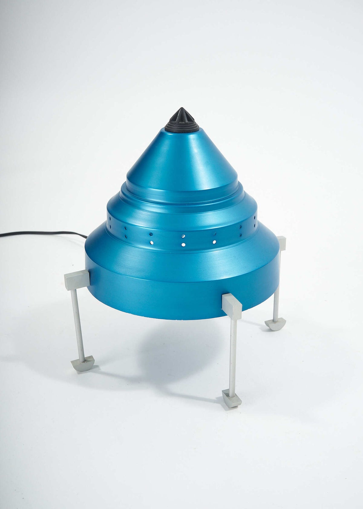 Zenith-Lamp-Meteore-Design-FullRoom0263