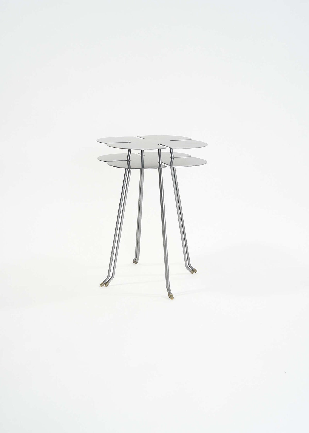 Clover-Leaf-Table-Vello-Hubel-FullRoom0274