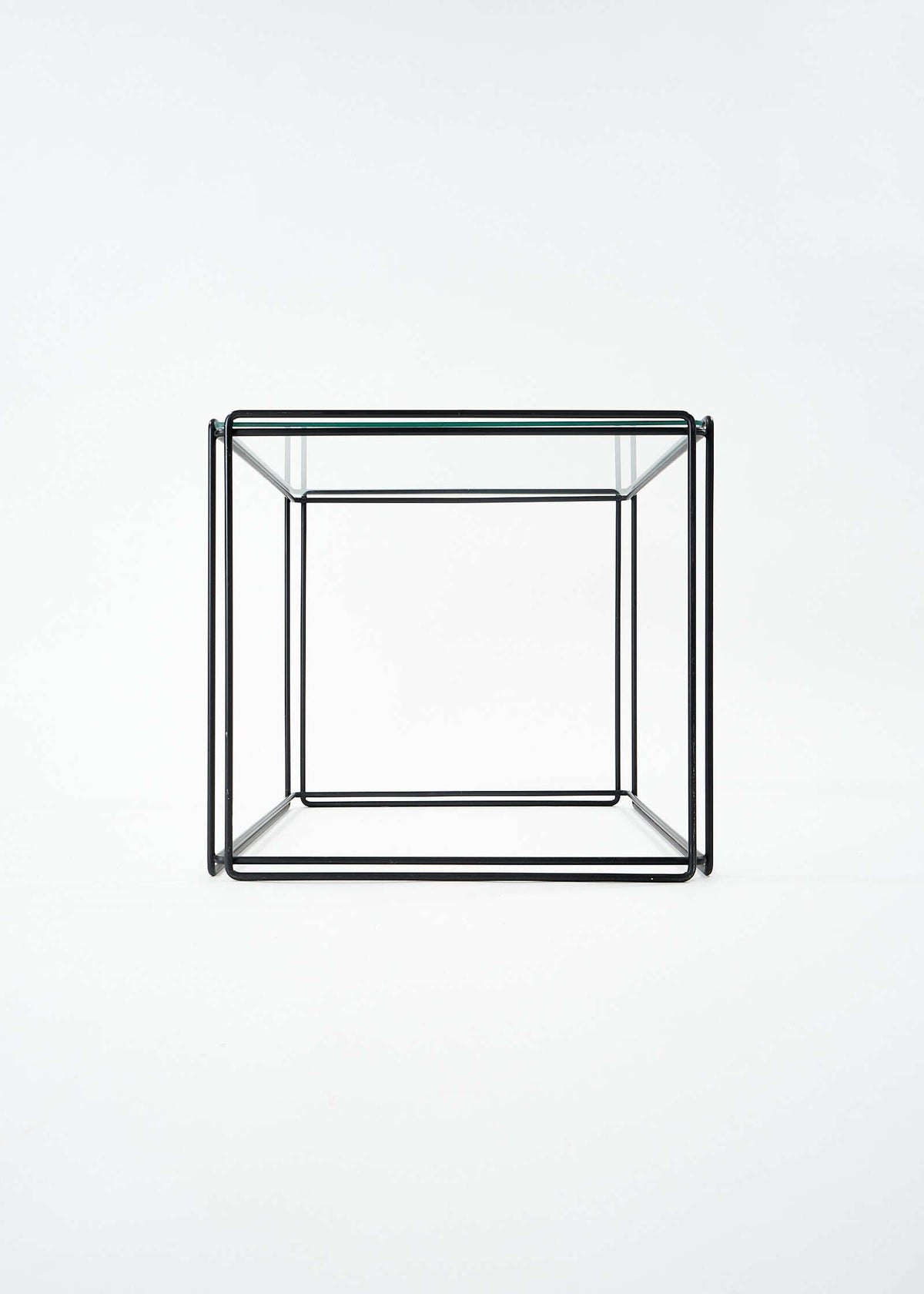 Isocele-Table-Max-Sauze-Atrow-FullRoom2208