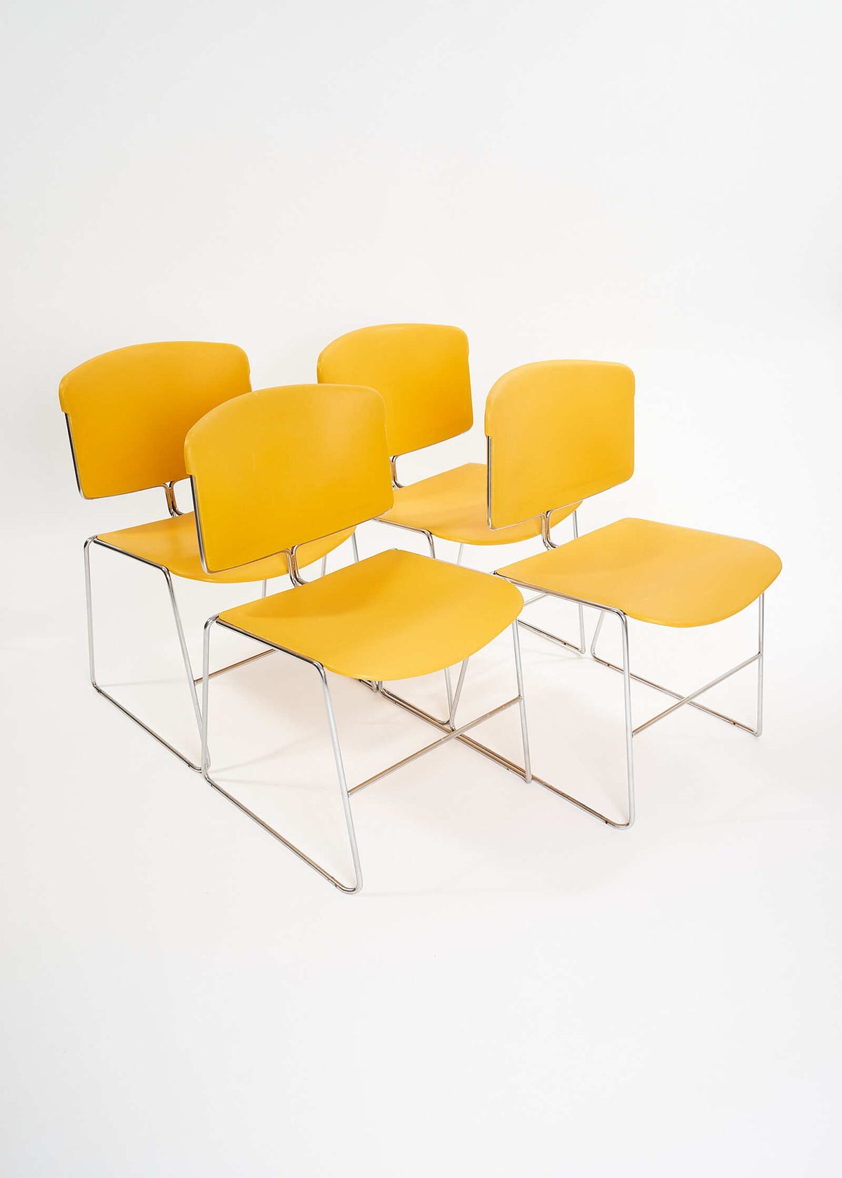 Max-Stacker-Chair-Steelcase-FullRoom2099