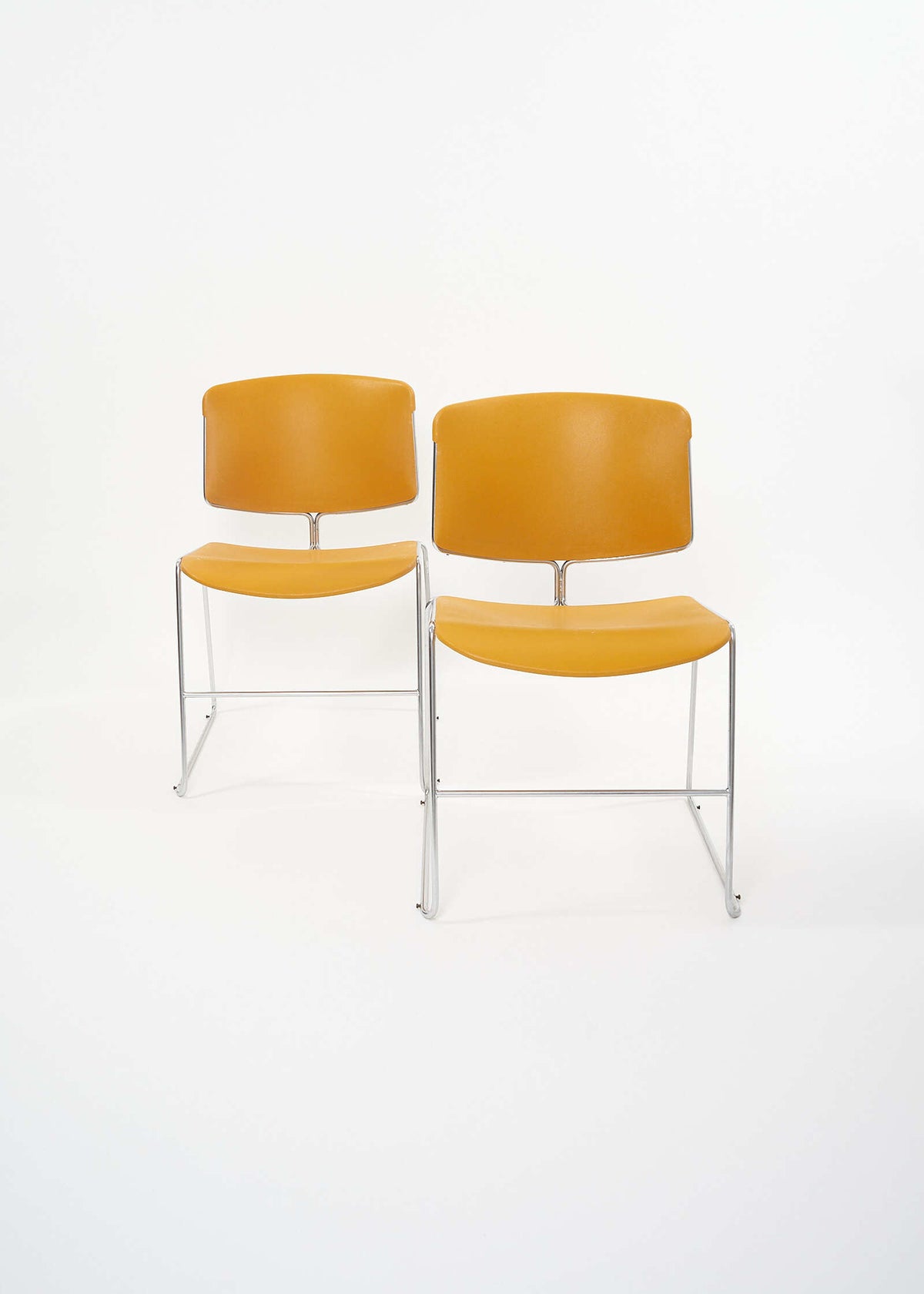 Max-Stacker-Chair-Steelcase-FullRoom3275