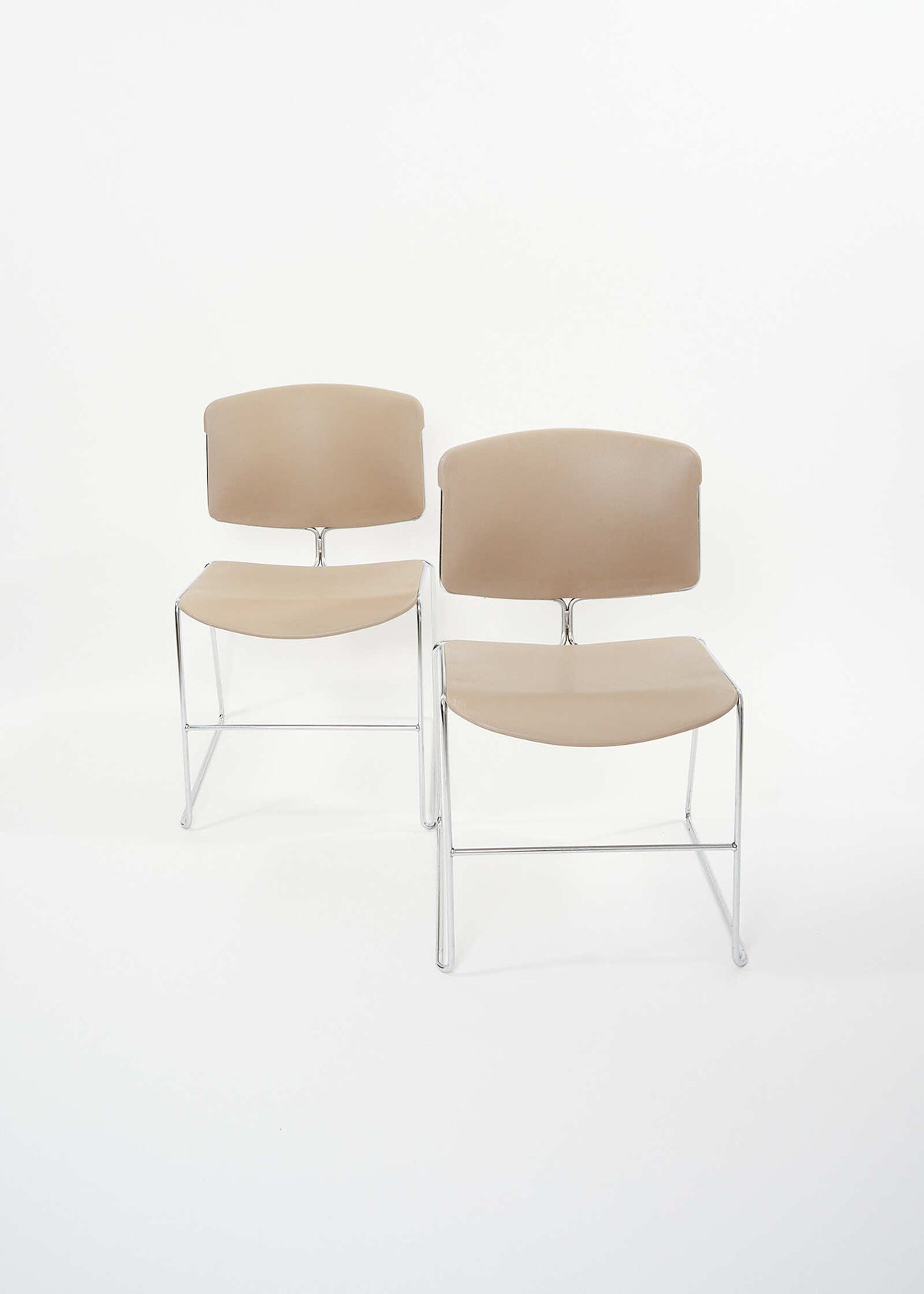 Max-Stacker-Chair-Steelcase-FullRoom3293