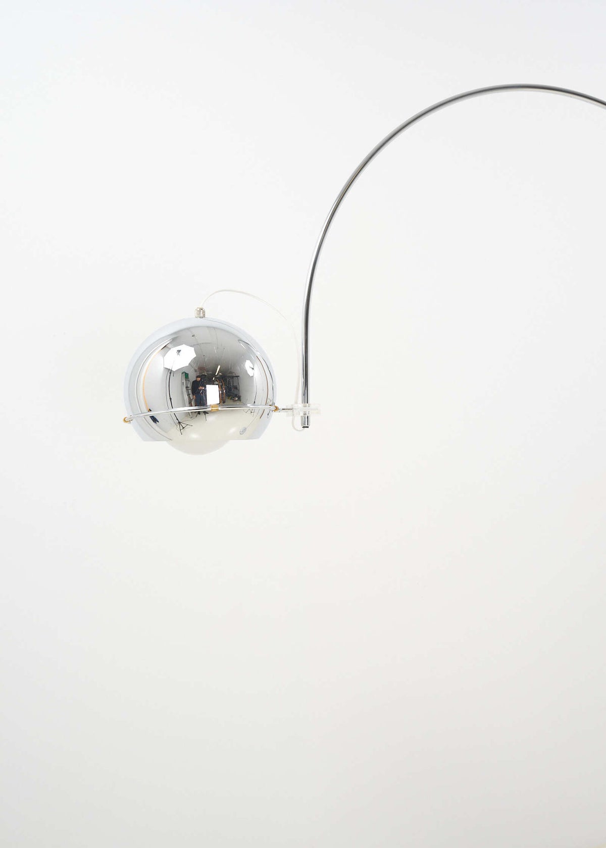 GEPO-Amsterdam-leucthen-ArcLamp-FullRoom1544