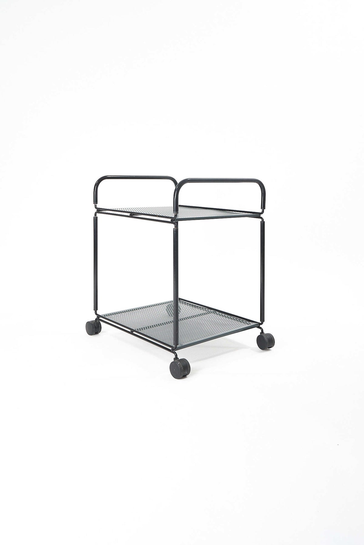 KRI-trolley-Niels-Gammelgaard-Ikea-FullRoom0637