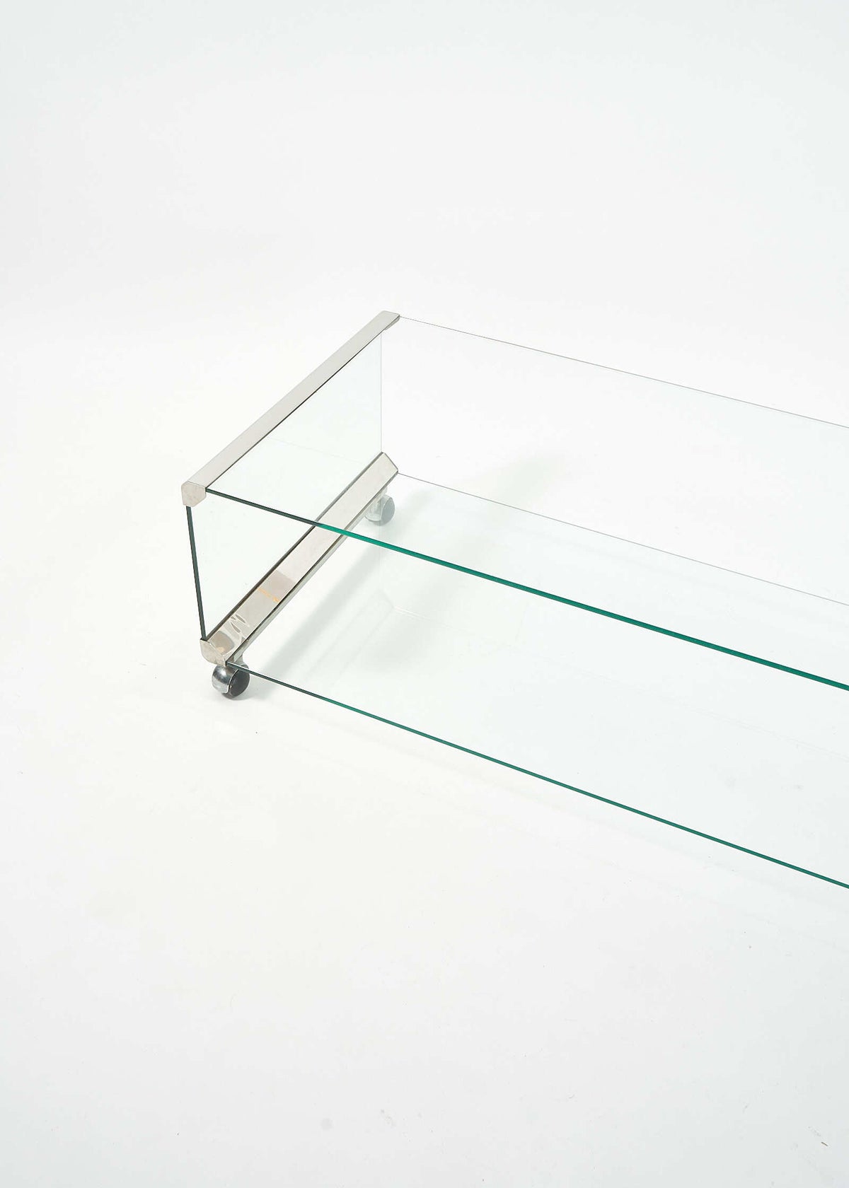 George-Table-Pierangelo-Galloti-&Radice-FullRoom1435