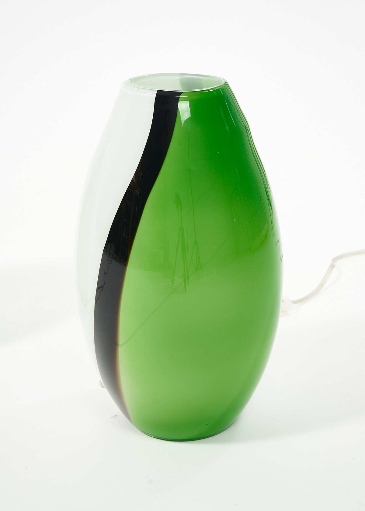 Empori-Eglo-lamp-FullRoom0266