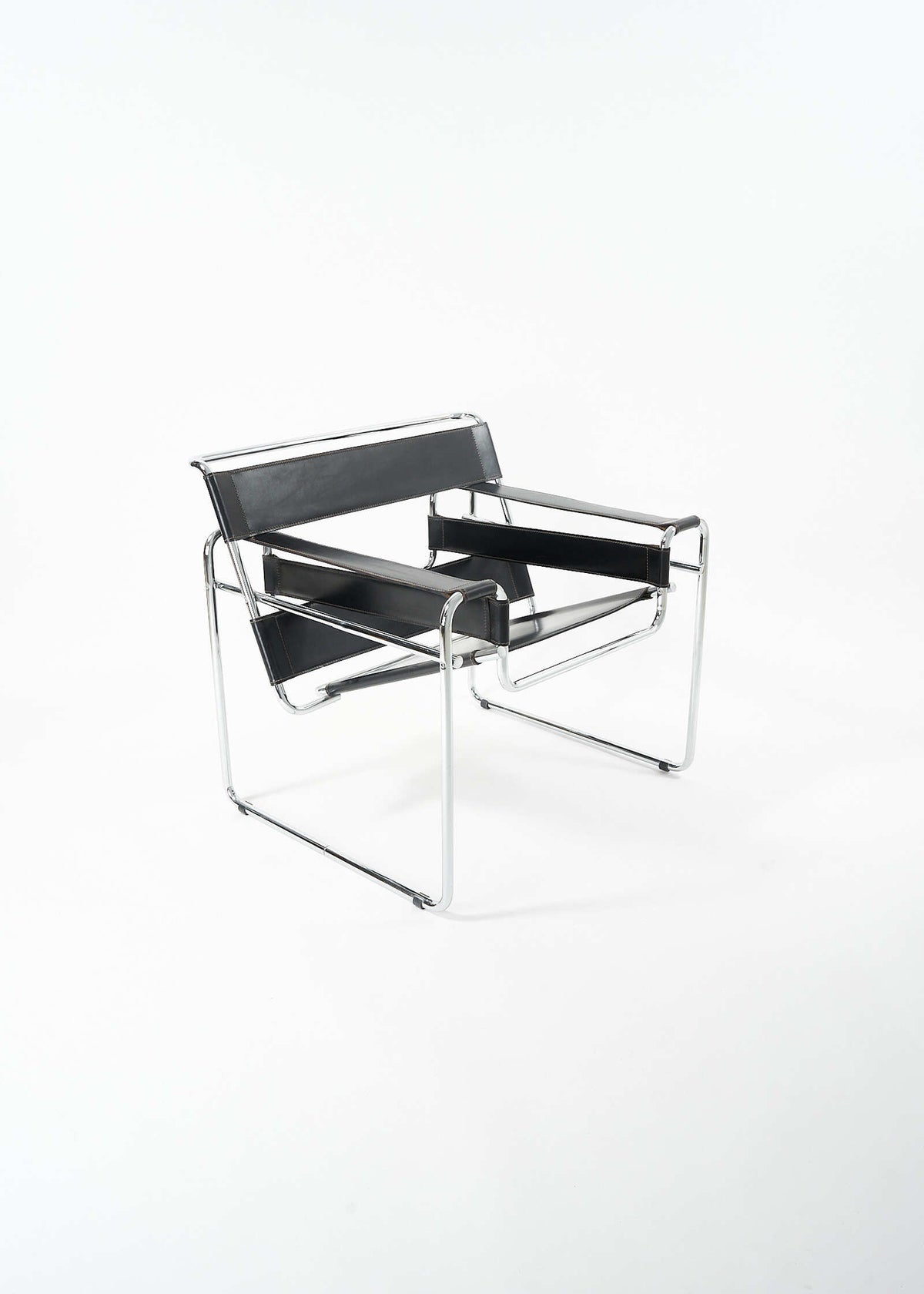 Wassily-Stendig-Cassina-Knoll-Marcel-Breuer-FullRoom0589