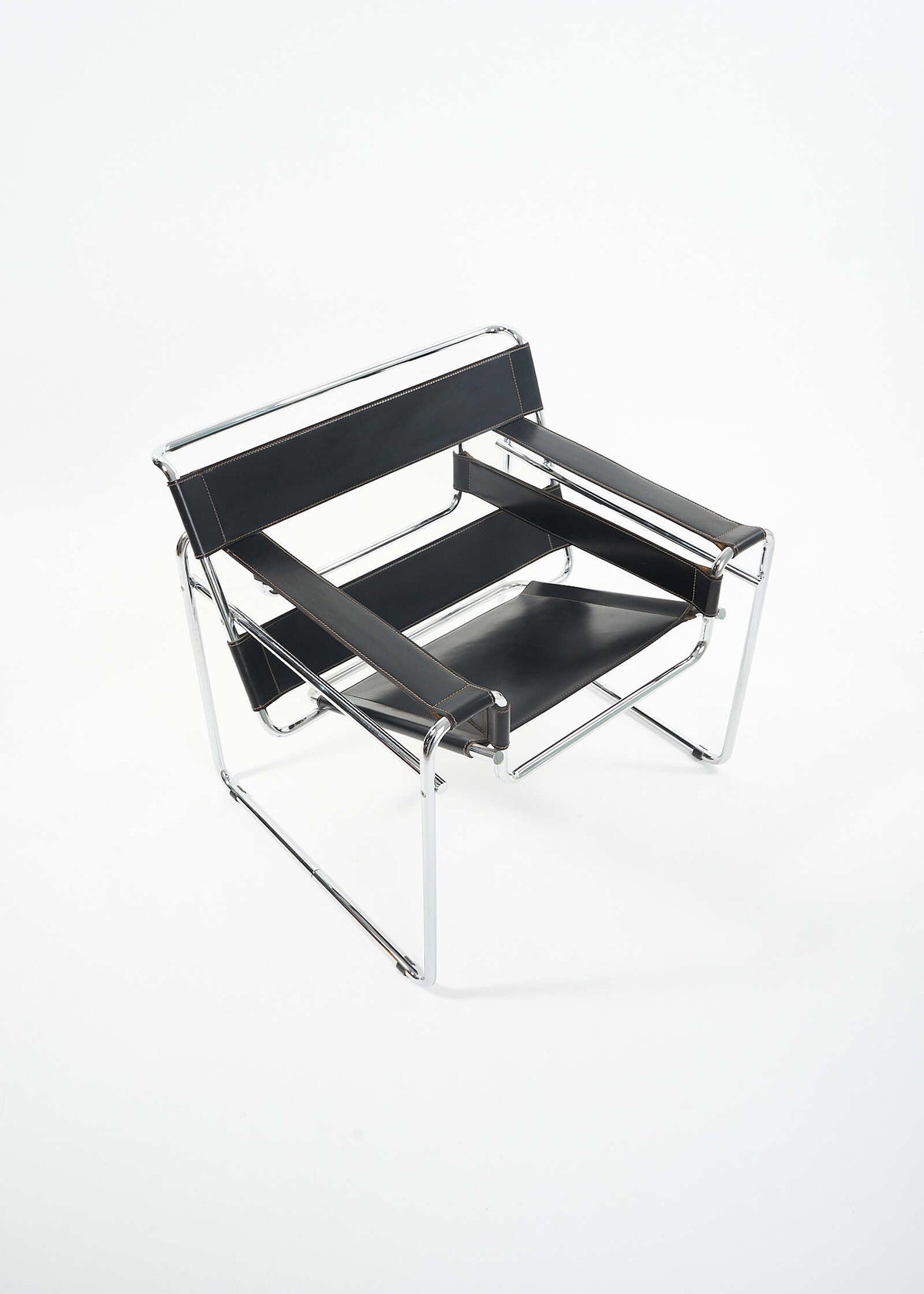 Wassily-Stendig-Cassina-Knoll-Marcel-Breuer-FullRoom0865
