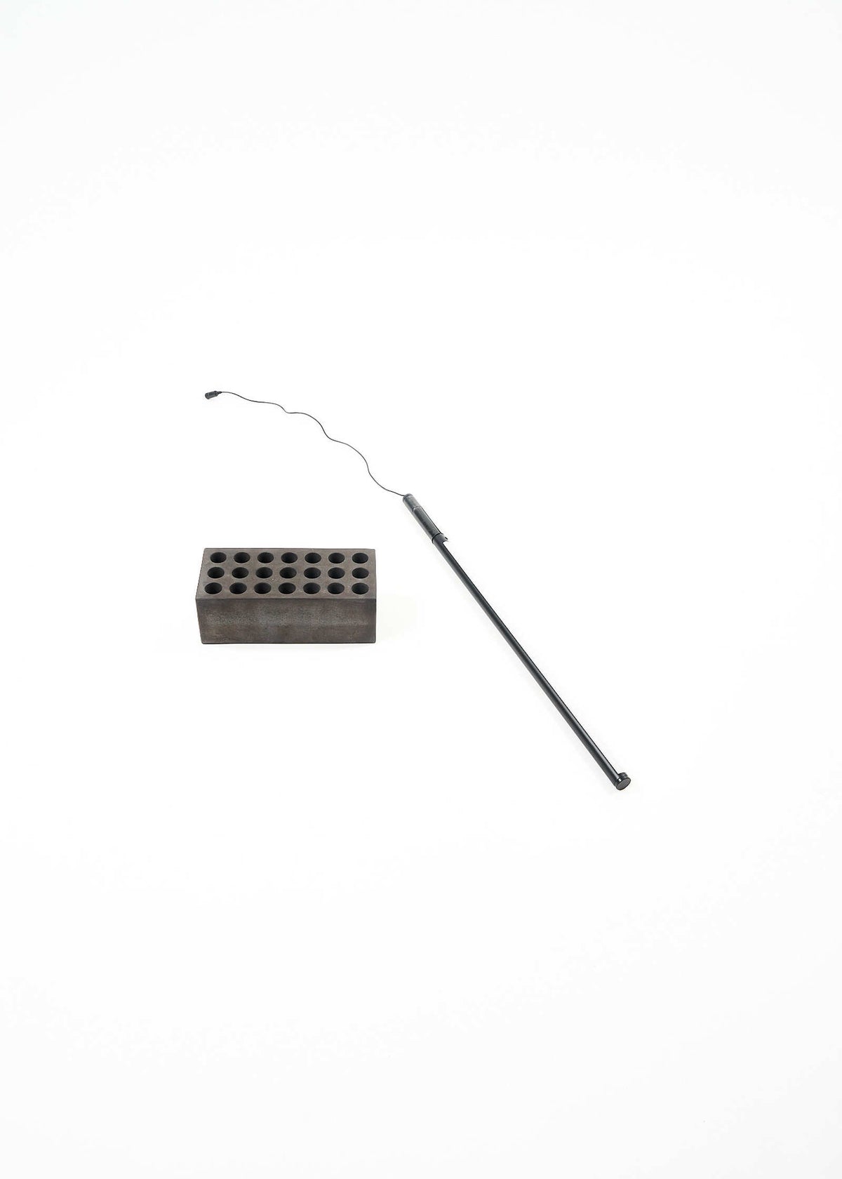 Brick-lamp-umbrashift-philippe-malouin-fullroom0534