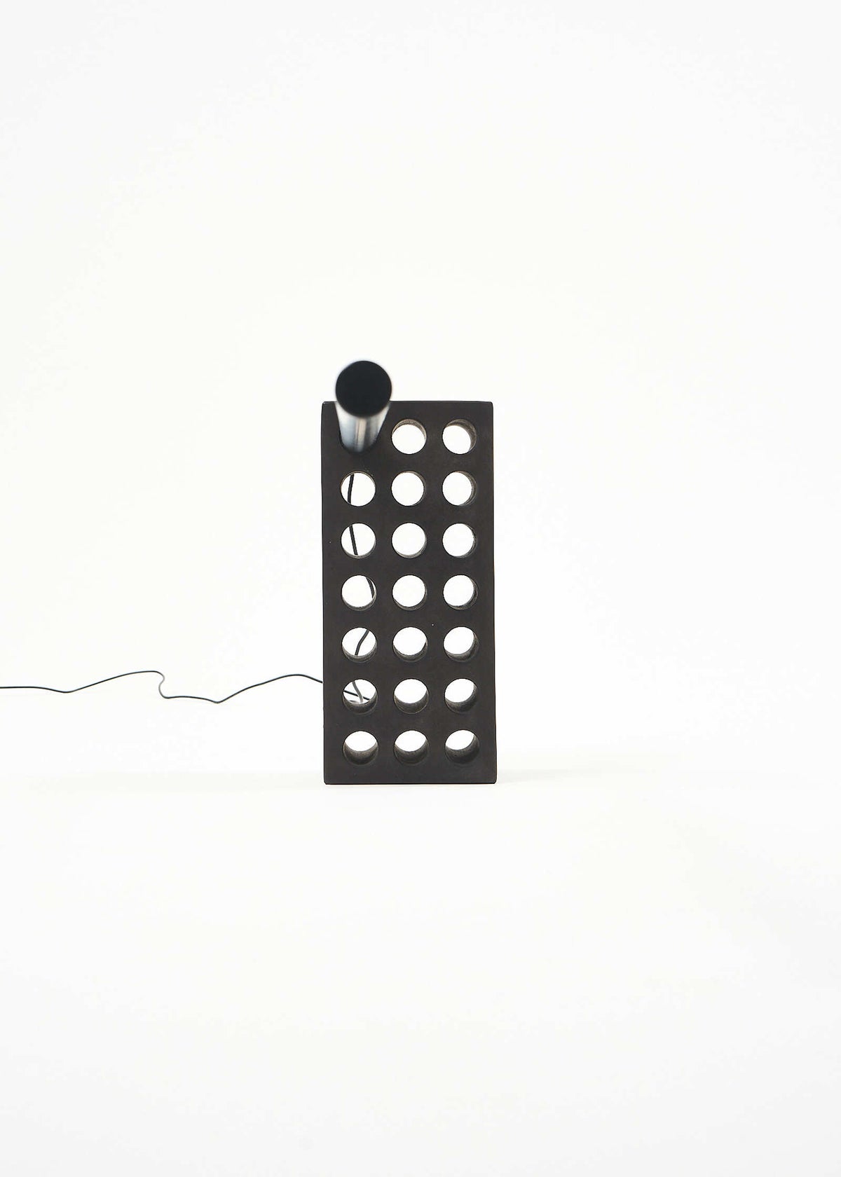 Brick-lamp-umbrashift-philippe-malouin-fullroom0810