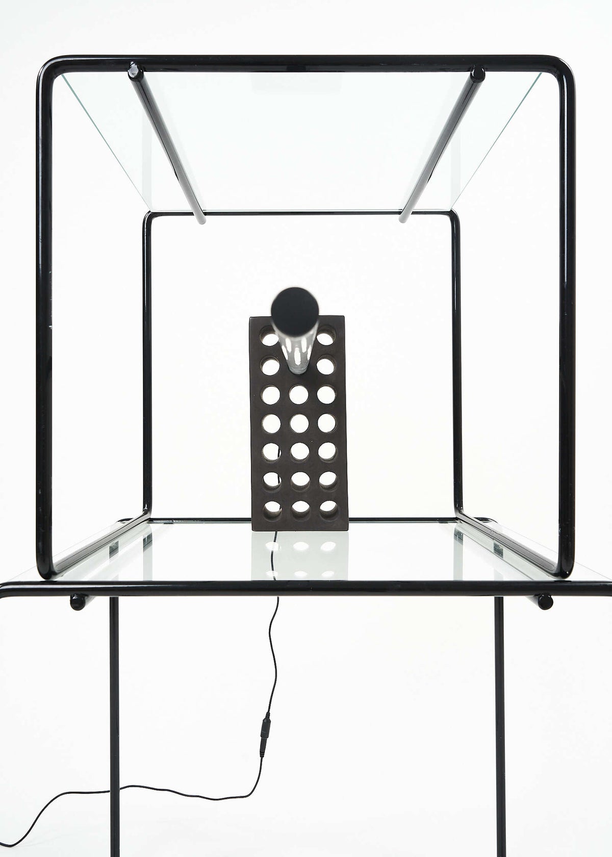 Brick-lamp-umbrashift-philippe-malouin-fullroom1340