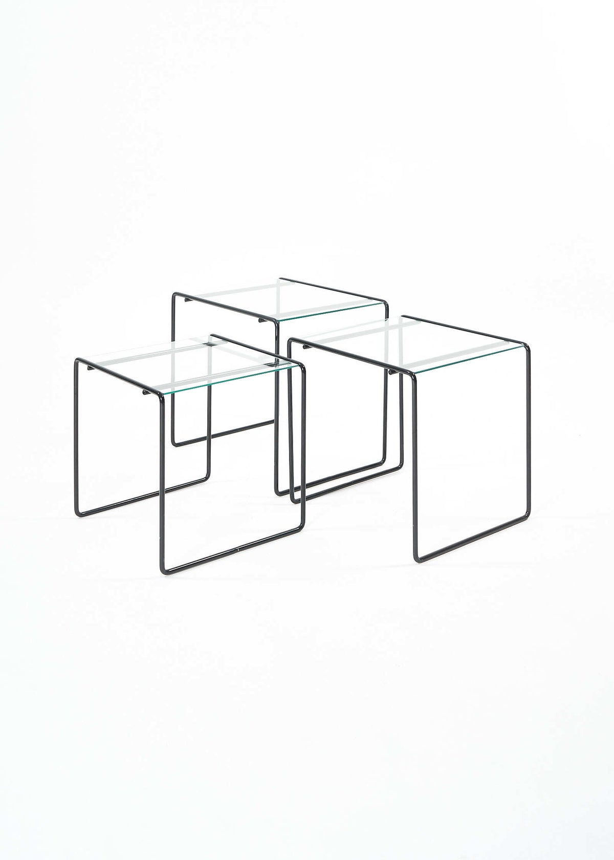 Nesting-Tables-MarcelT-KazuhideTakahama-Cassina-FullRoom3879