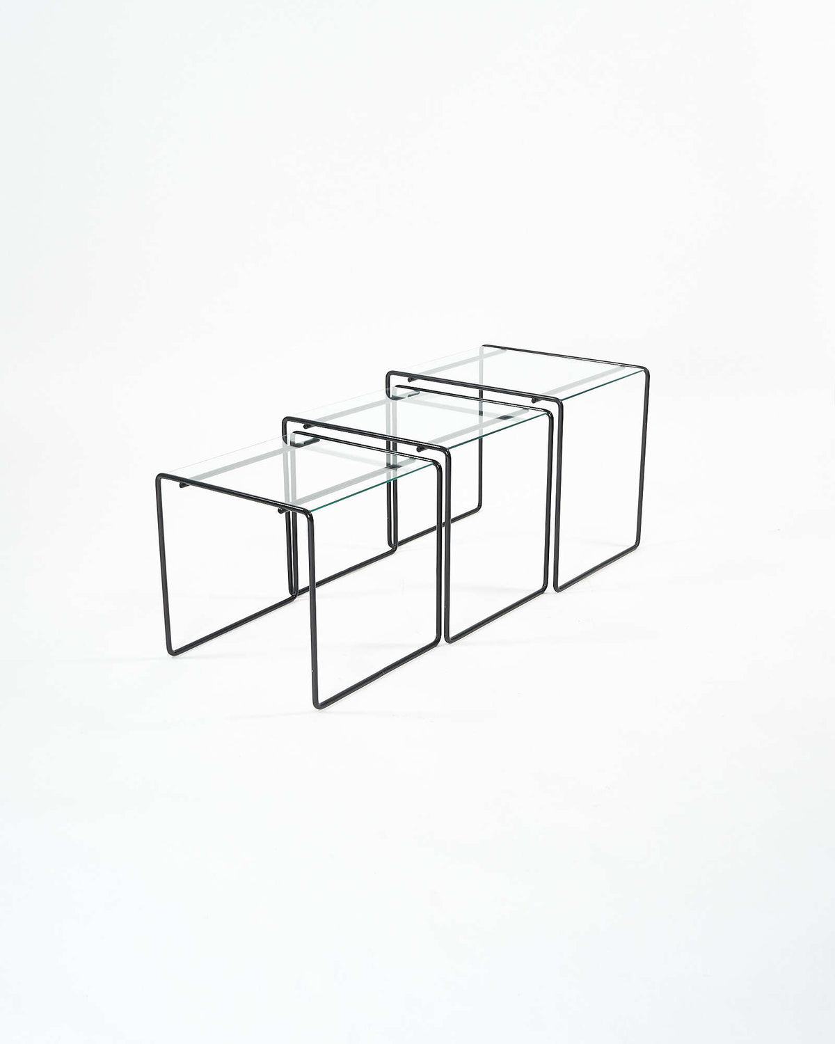 Nesting-Tables-MarcelT-KazuhideTakahama-Cassina-FullRoom4139