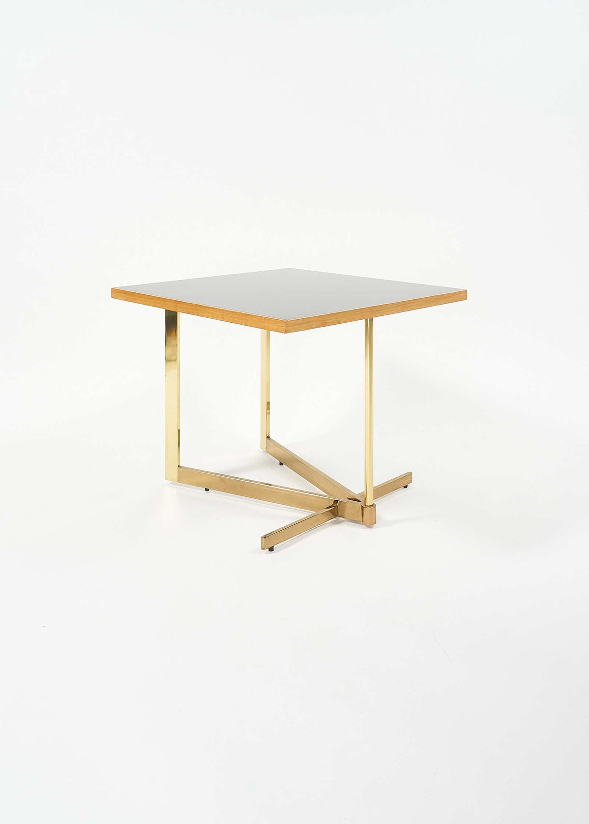Bauhaus-Side-Table-FullRoom1833