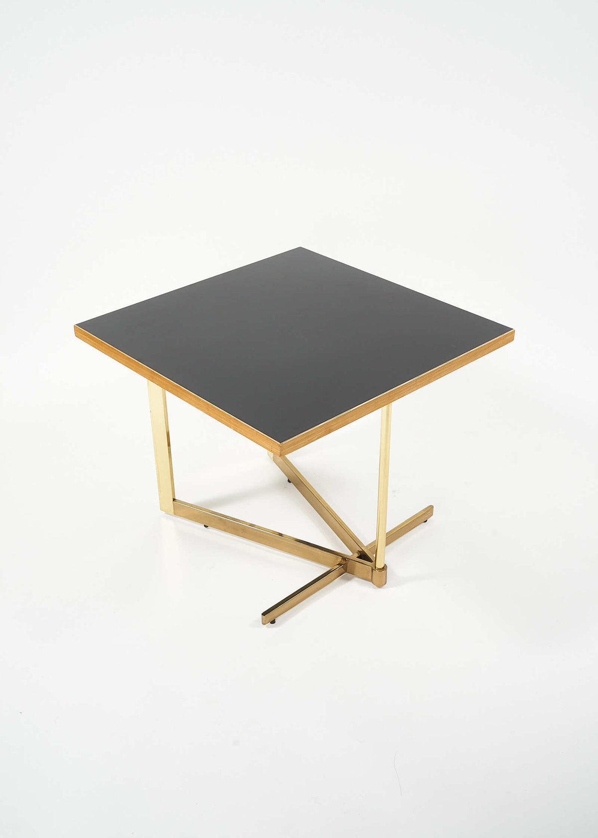 Bauhaus-Side-Table-FullRoom1835
