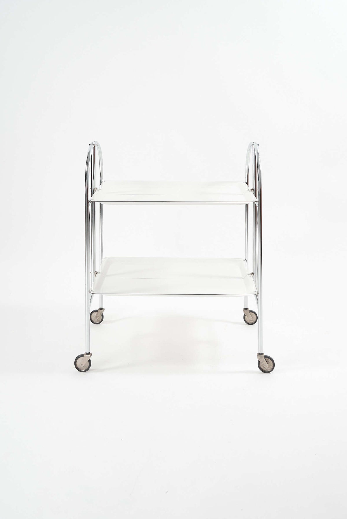 Bremshey-rolling-cart-full-room0274 1