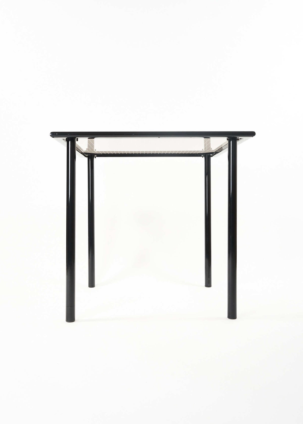 Flyline-vintage-dining-set-FullRoom0269