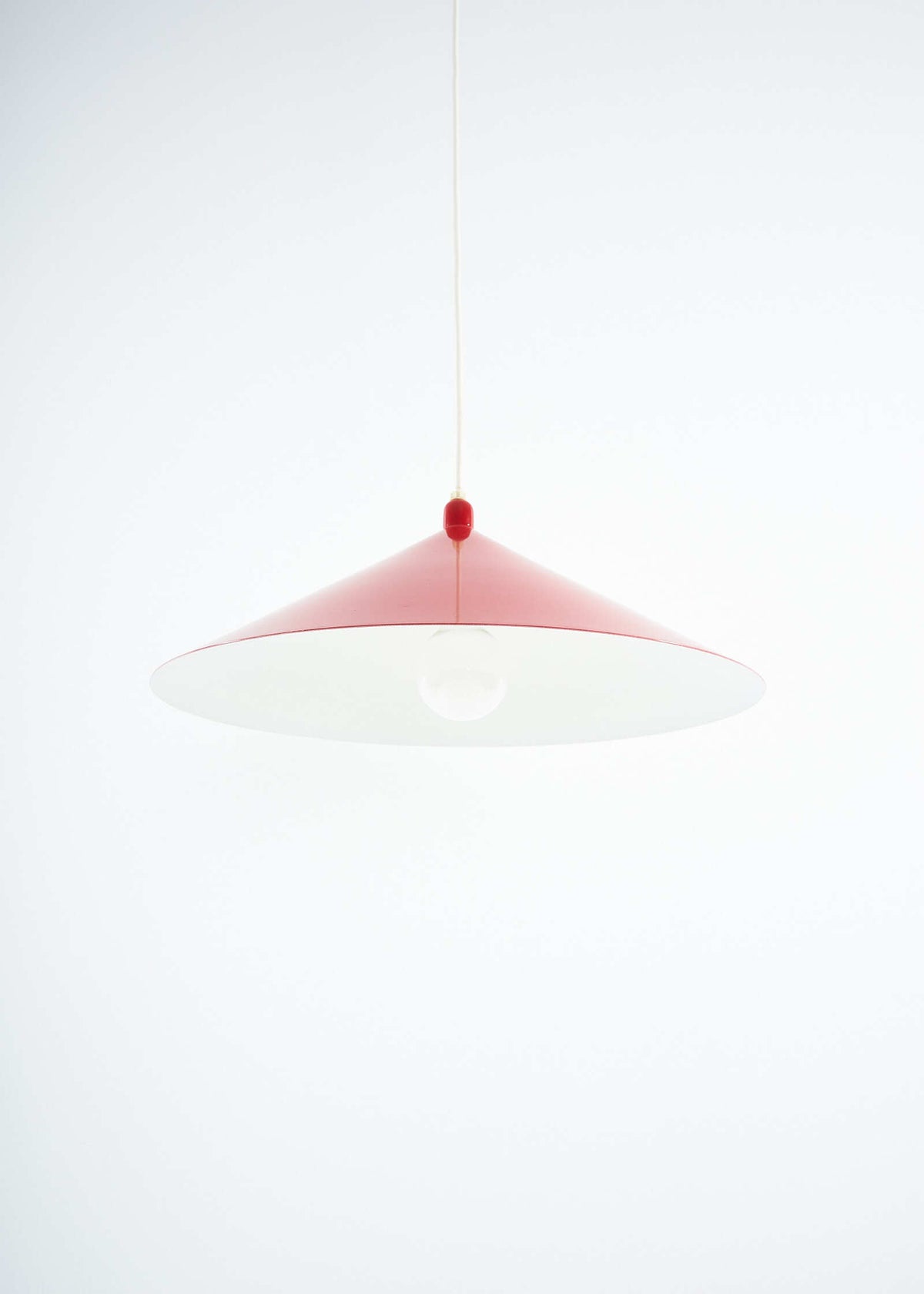 Red-Ikea-Lyskaer-Pendant-FullRoom2956