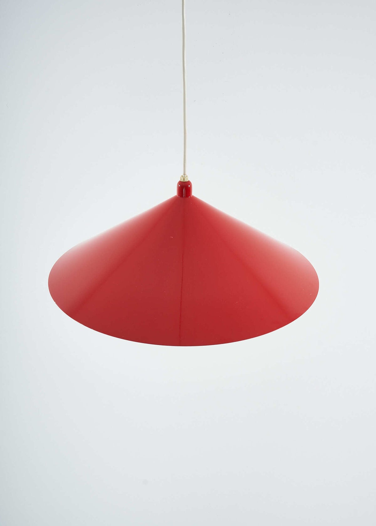 Red-Ikea-Lyskaer-Pendant-FullRoom2967