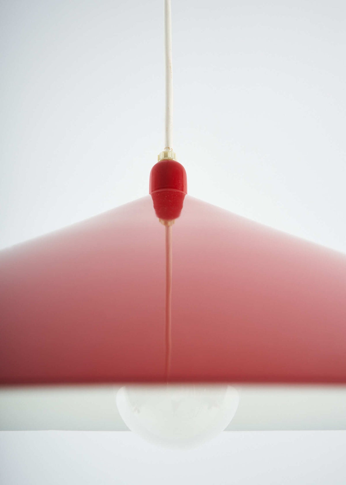 Red-Ikea-Lyskaer-Pendant-FullRoom2970