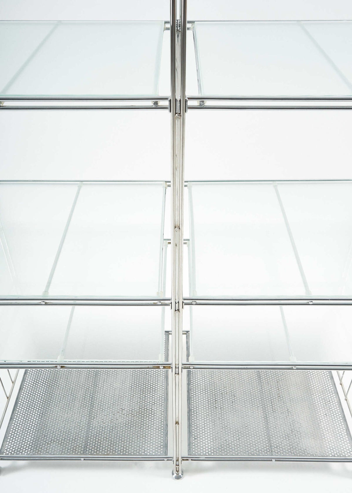 Multistrux-wire-shelving-italy-Fullroom0318