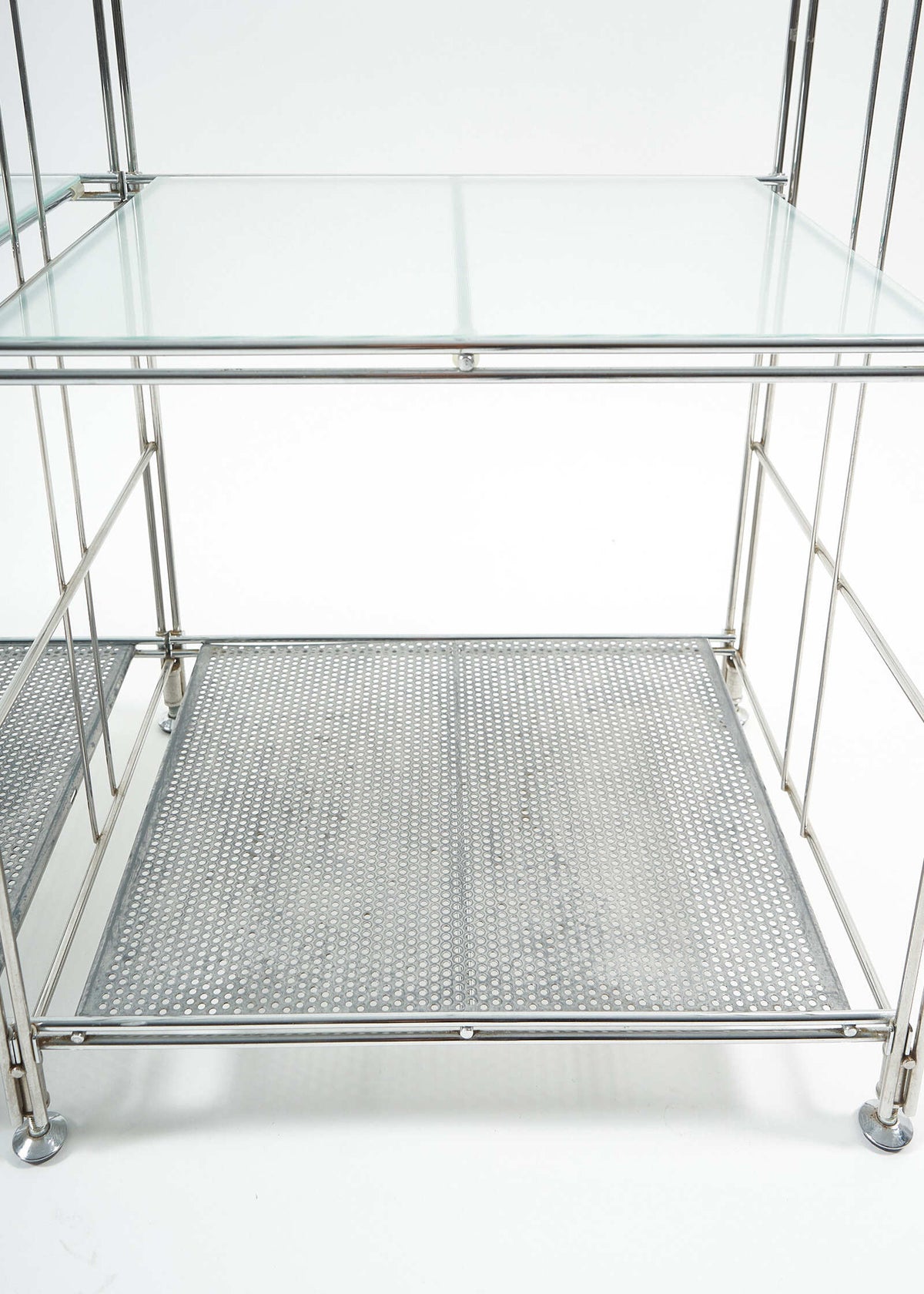 Multistrux-wire-shelving-italy-Fullroom0841