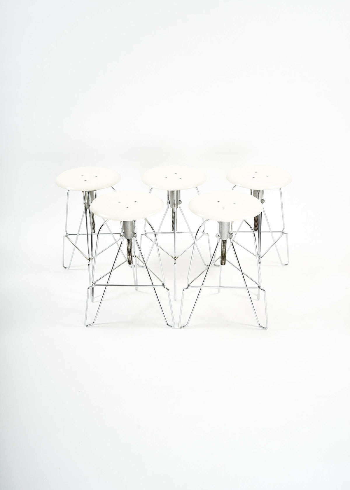 ModelSix-Jeff-Covey-stool-HermanMiller-FullRoom2407
