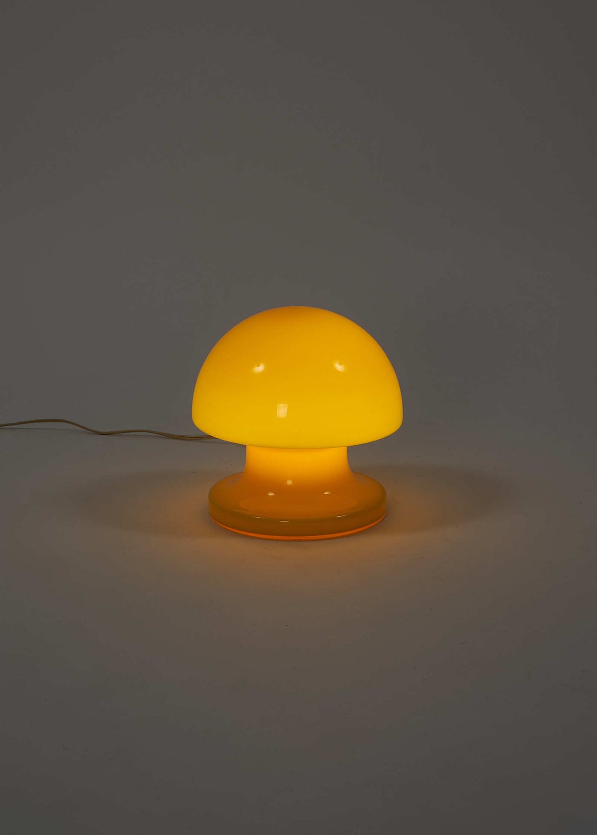 Base-Murano-Lamp-FullRoom1225
