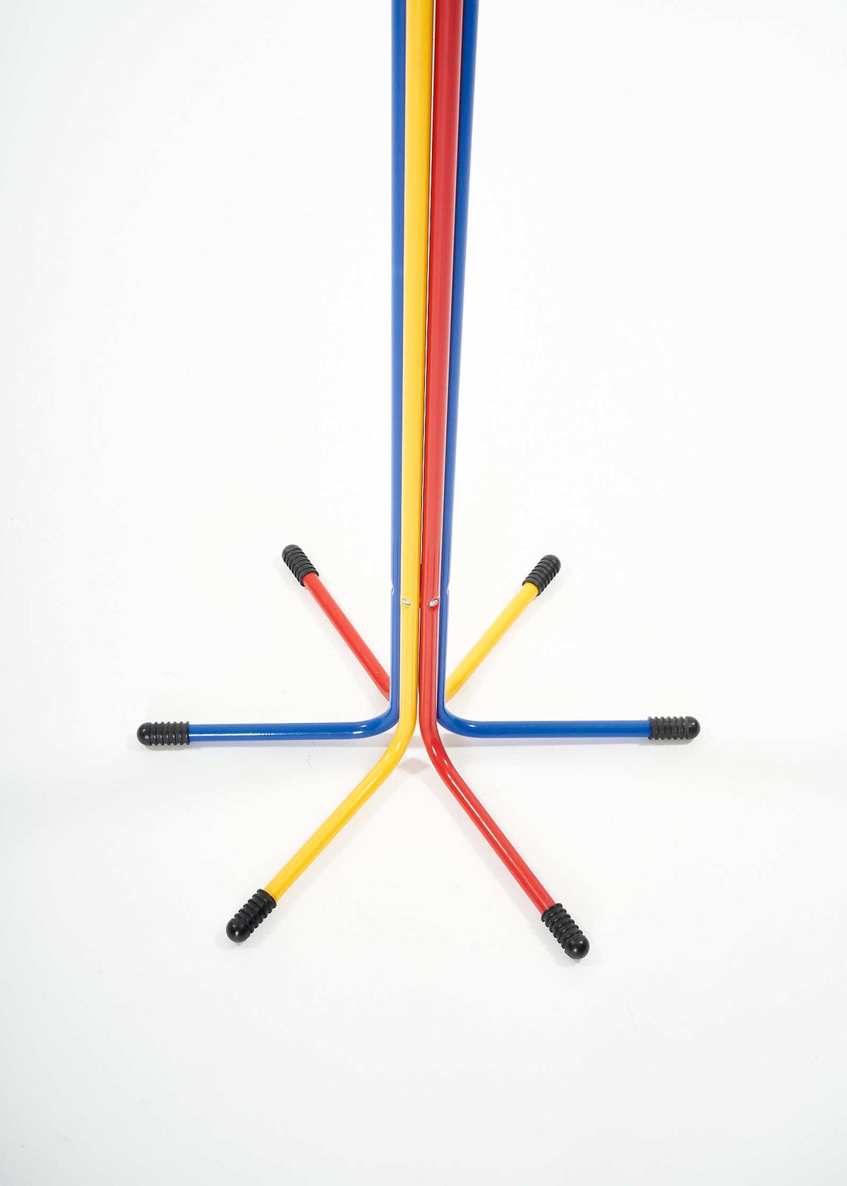 Plagg-Coatrack-Ikea-Tord-Bjorklund-FullRoom0557