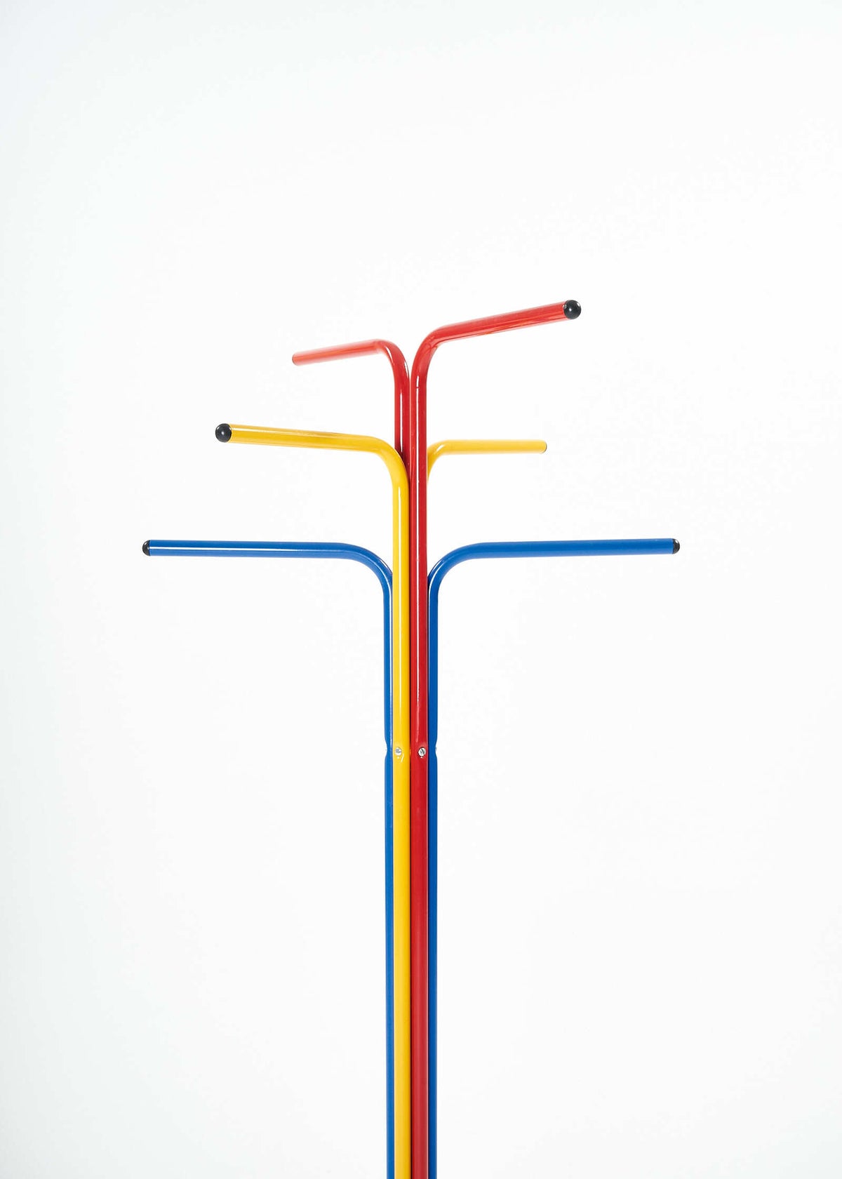 Plagg-Coatrack-Ikea-Tord-Bjorklund-FullRoom0558