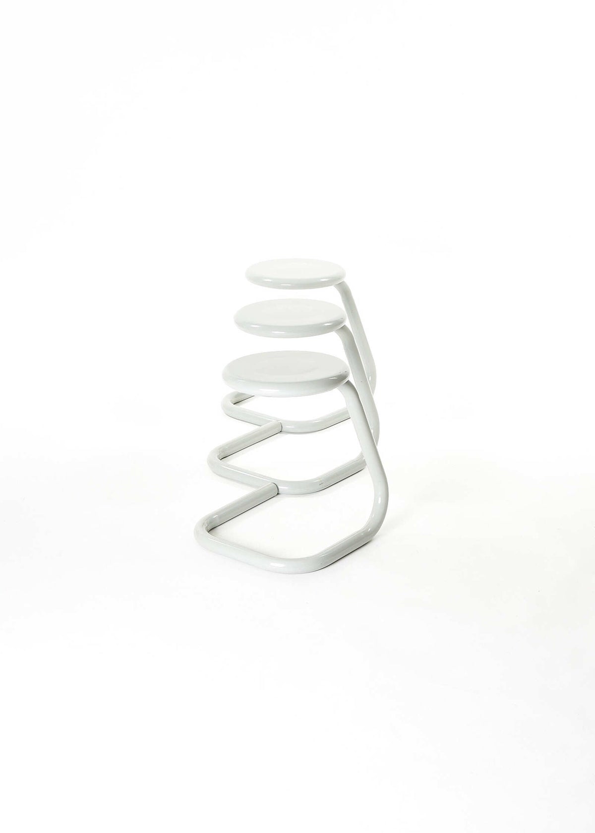 Trio-Paperclip-Stools-Kinetics-Gray-Fullroom1846
